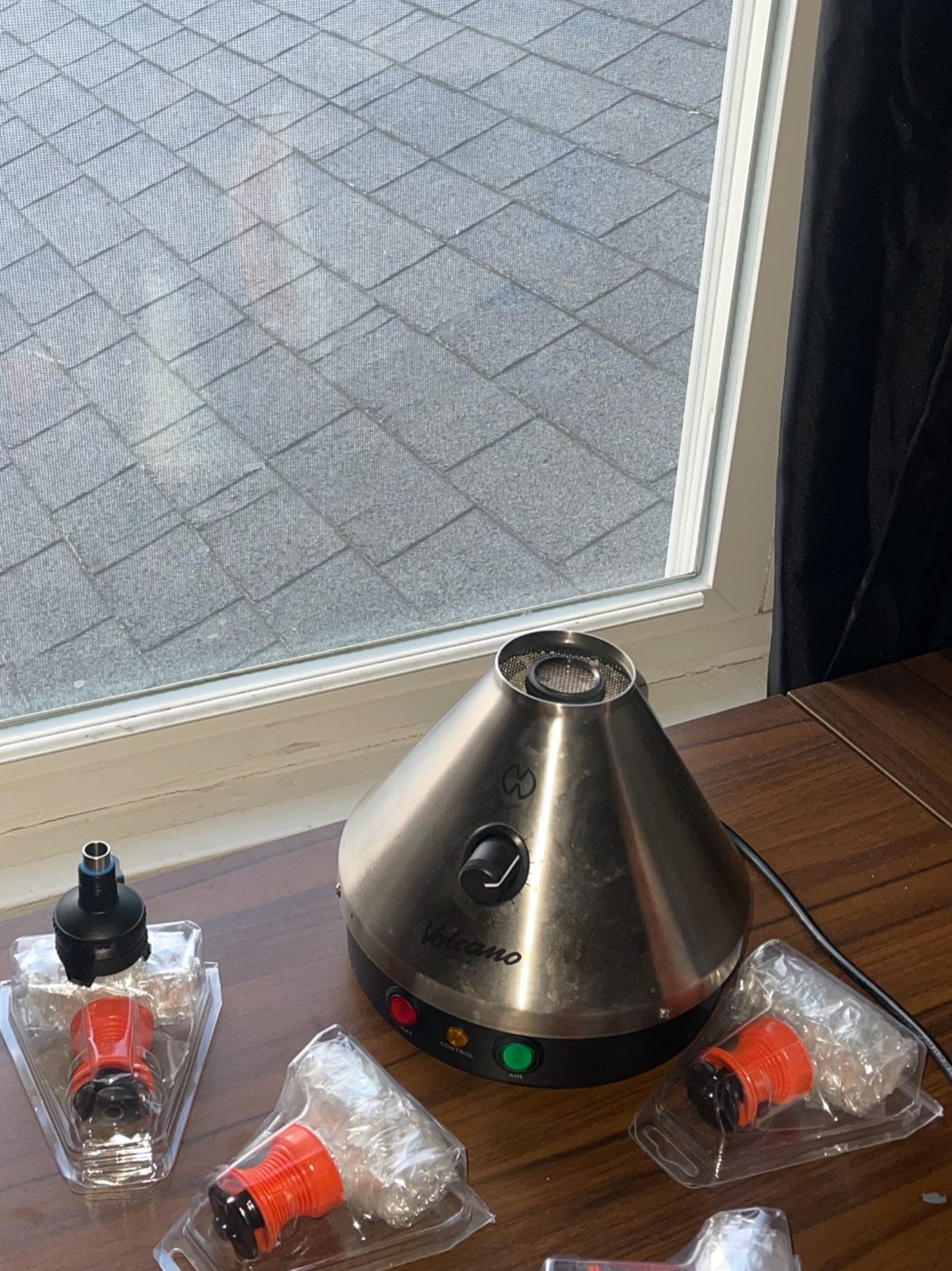 Volcano desktop vaporizer image 0