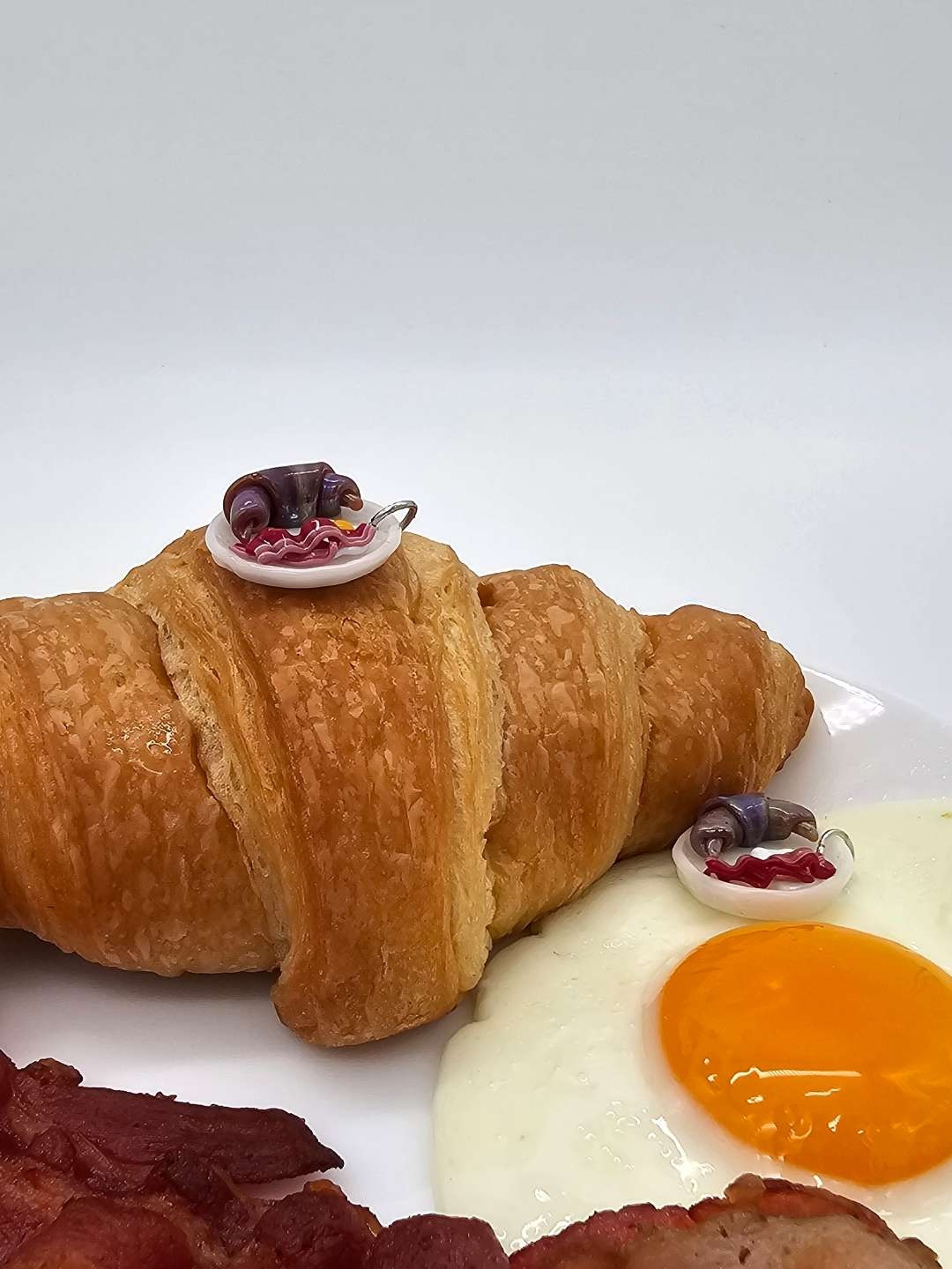 Preview pic of Bacon and egg croissant plae pendant