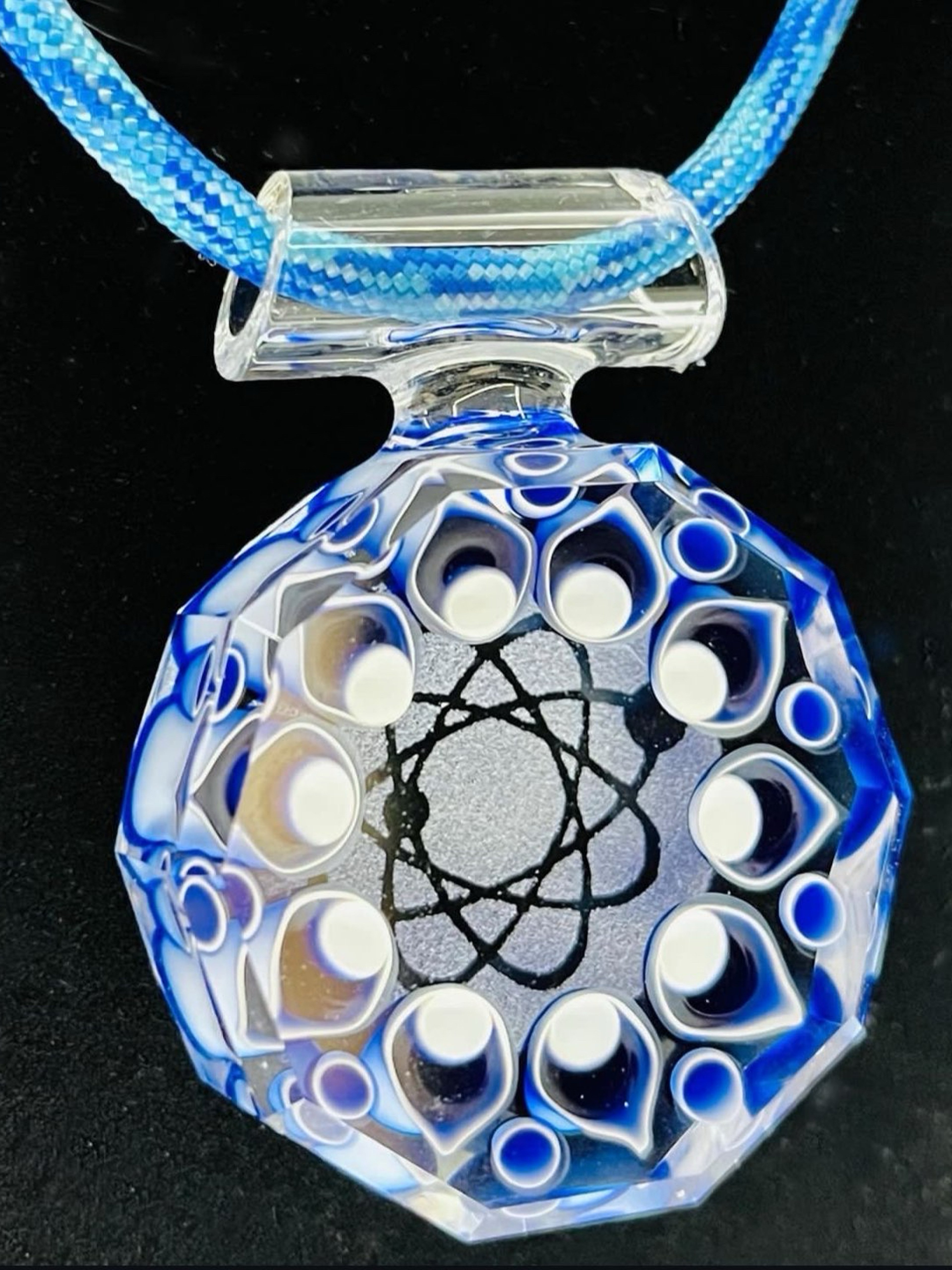 Preview pic of Atom Pendant