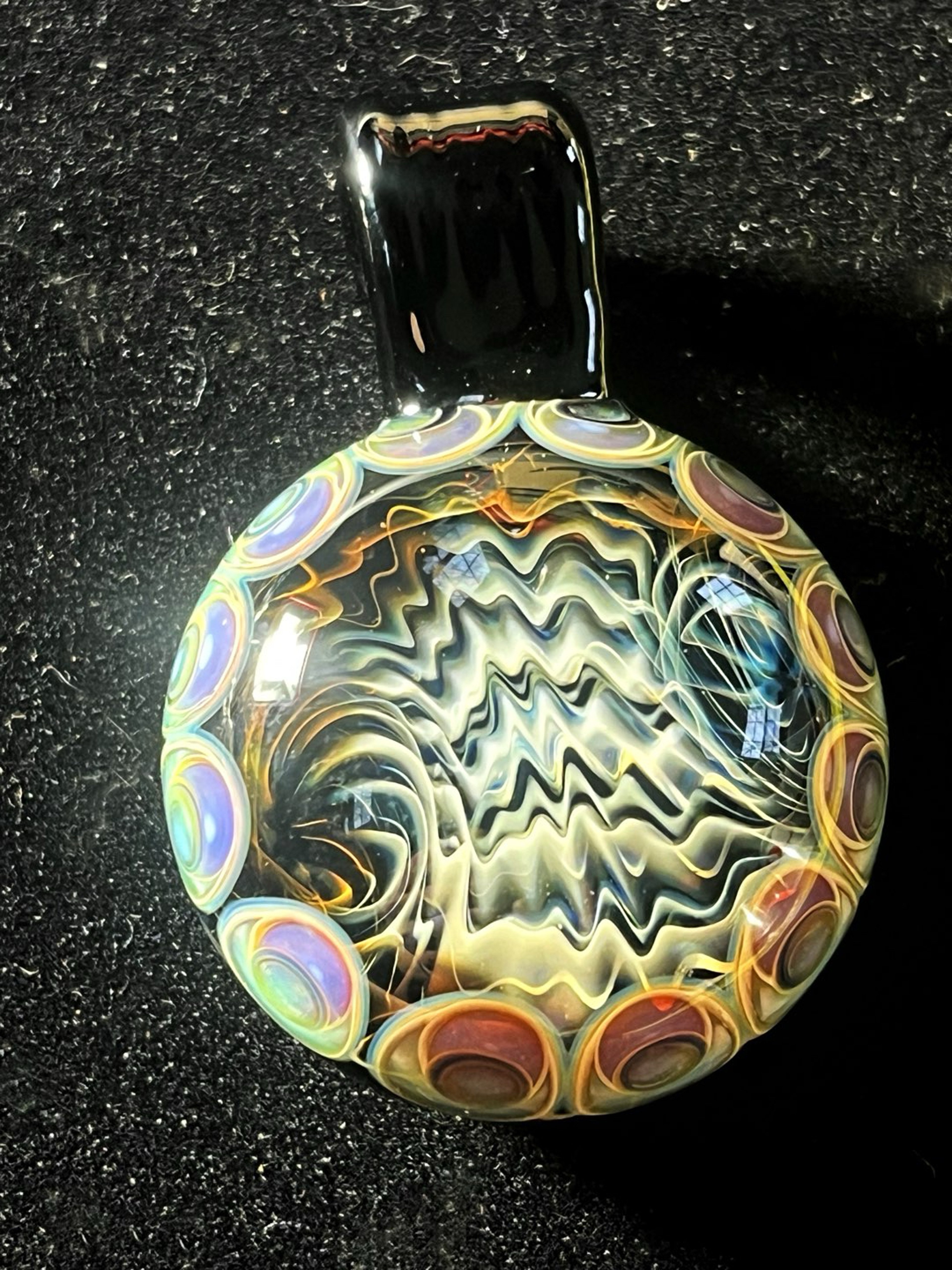 Preview pic of Wig Wag Pendant