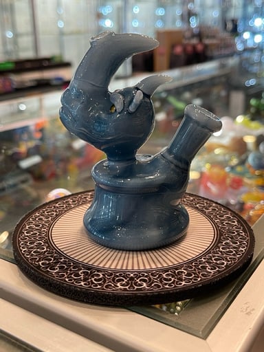 Preview pic of Domino Glass Rhino Rig 2