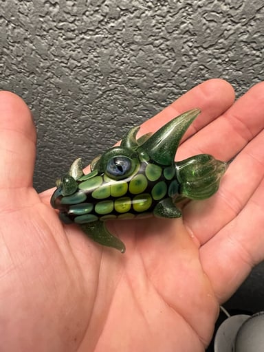 Preview pic of Scoz dragon head pendant