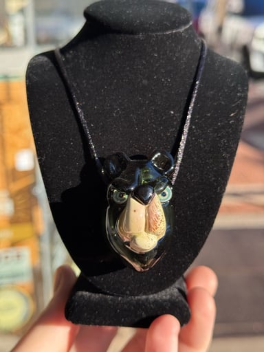 Preview pic of 2018 Coyle Bear Head Pendant 1
