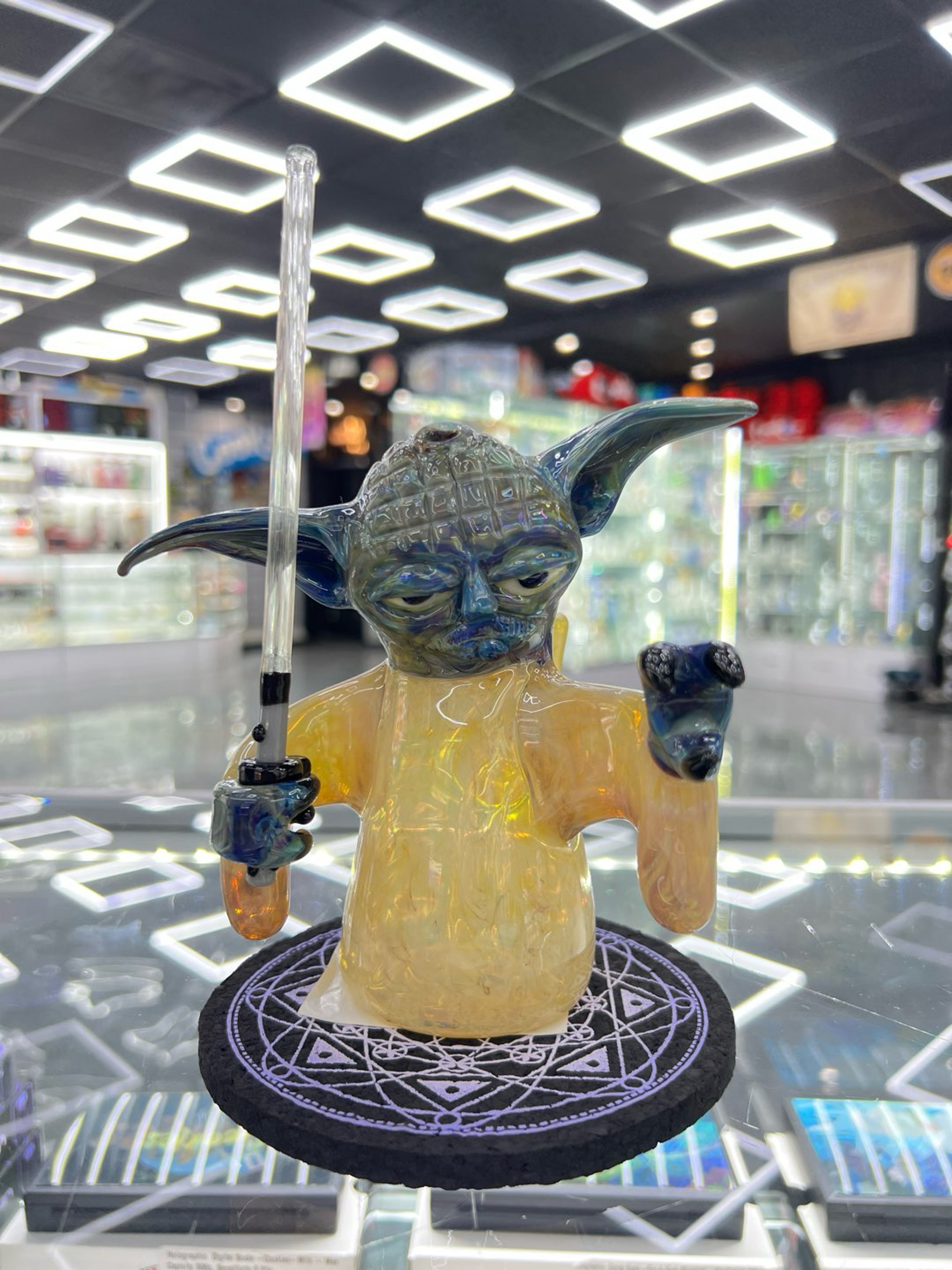 Preview pic of Yoda Dab Rig with UV Light Saber Dab Tool