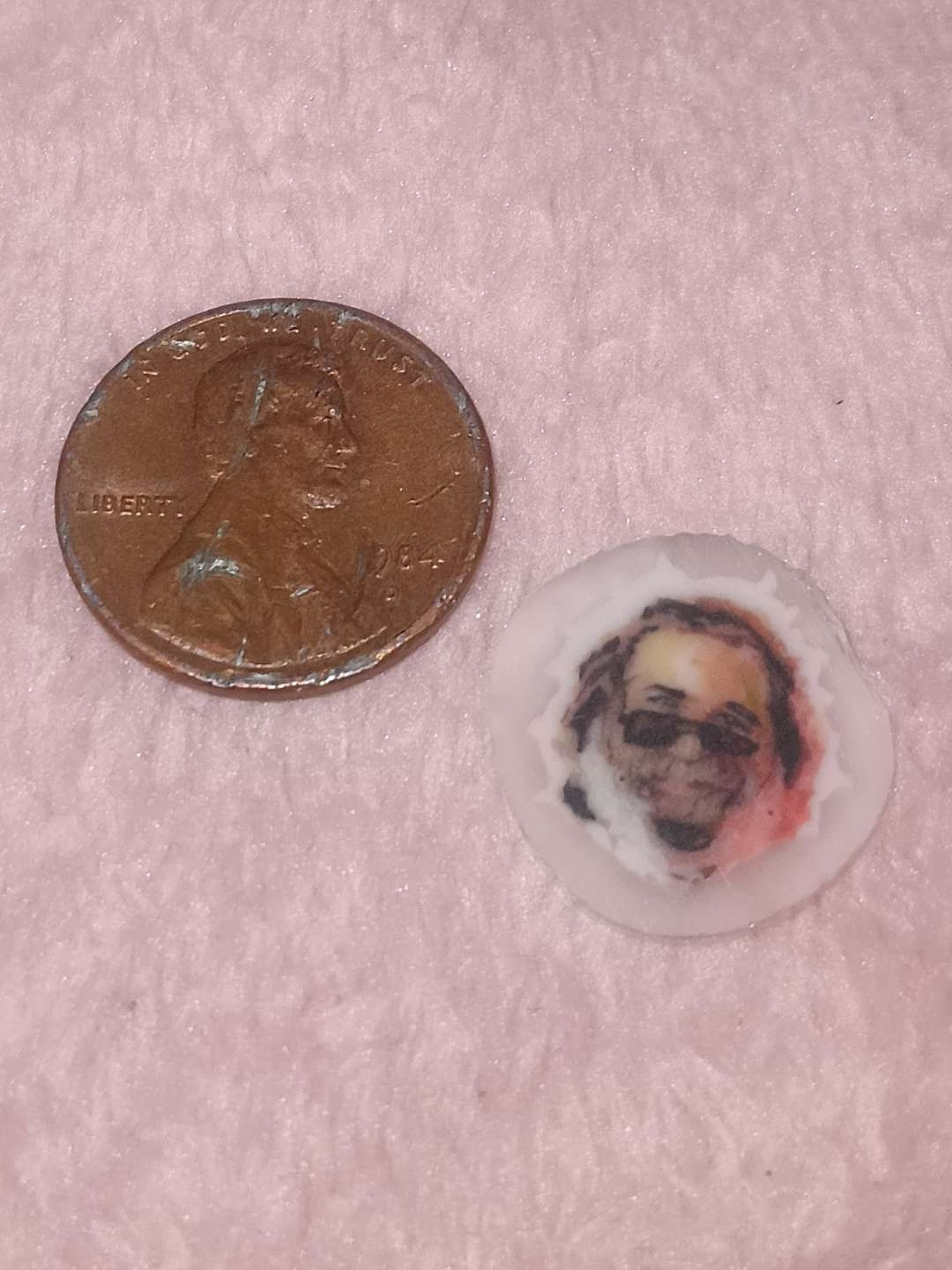 Preview pic of Jerry Garcia mille coin