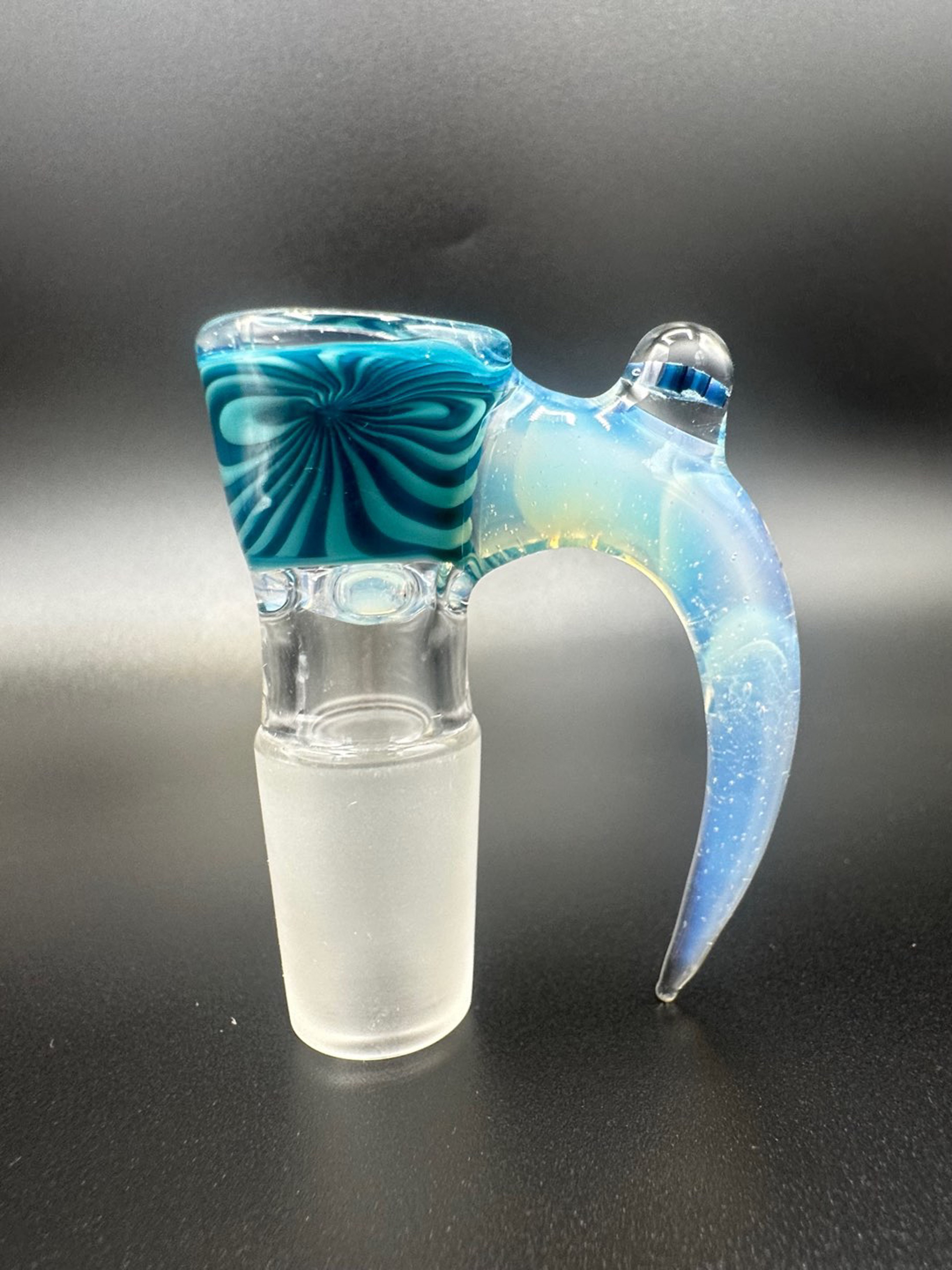 @woj.glass 18/4 UV Bowtie Slide #2 / 5 image 0