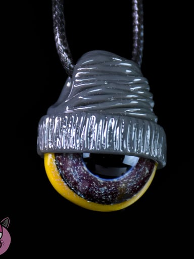 Preview pic of Junkie Glass Beanie Pendant