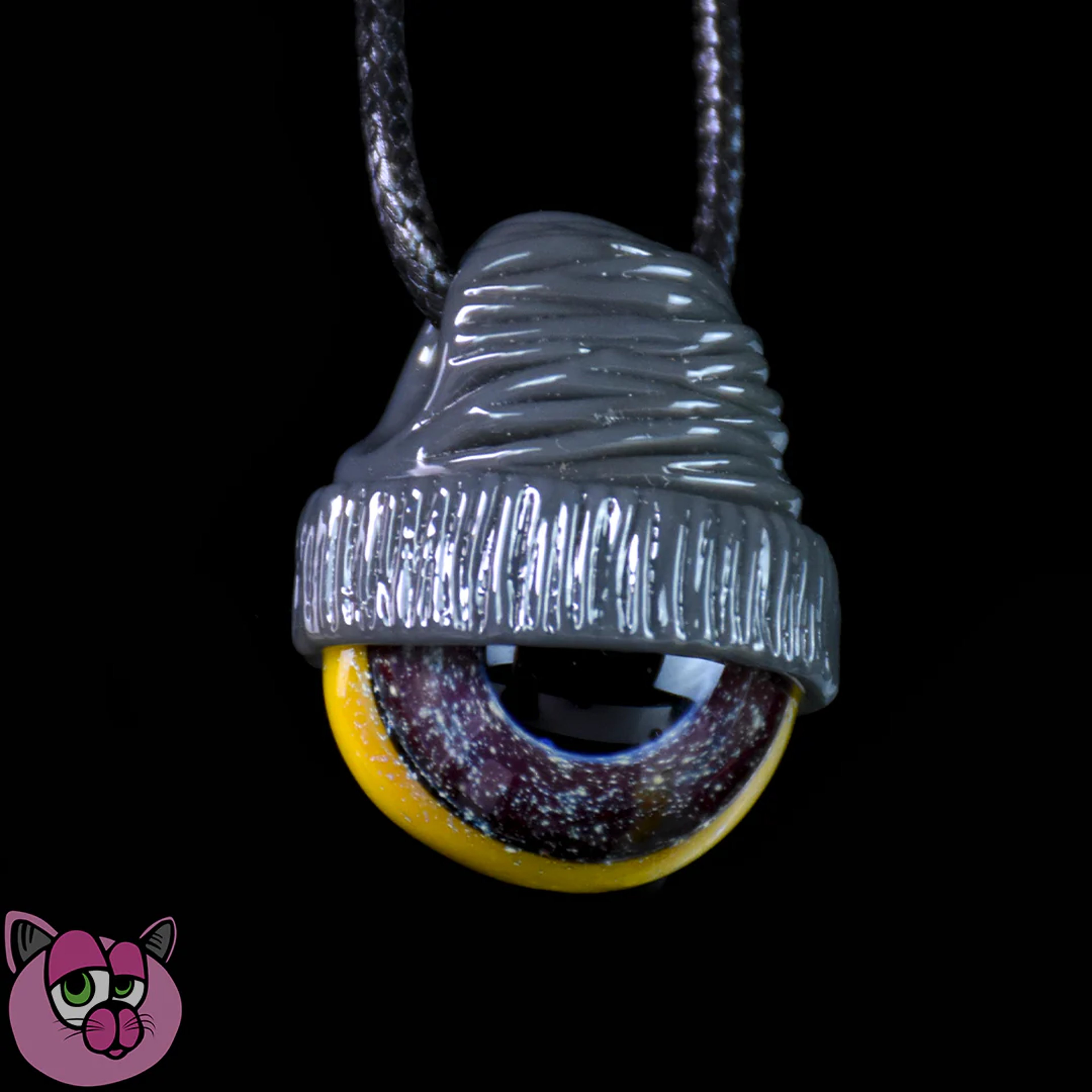 Preview pic of Junkie Glass Beanie Pendant