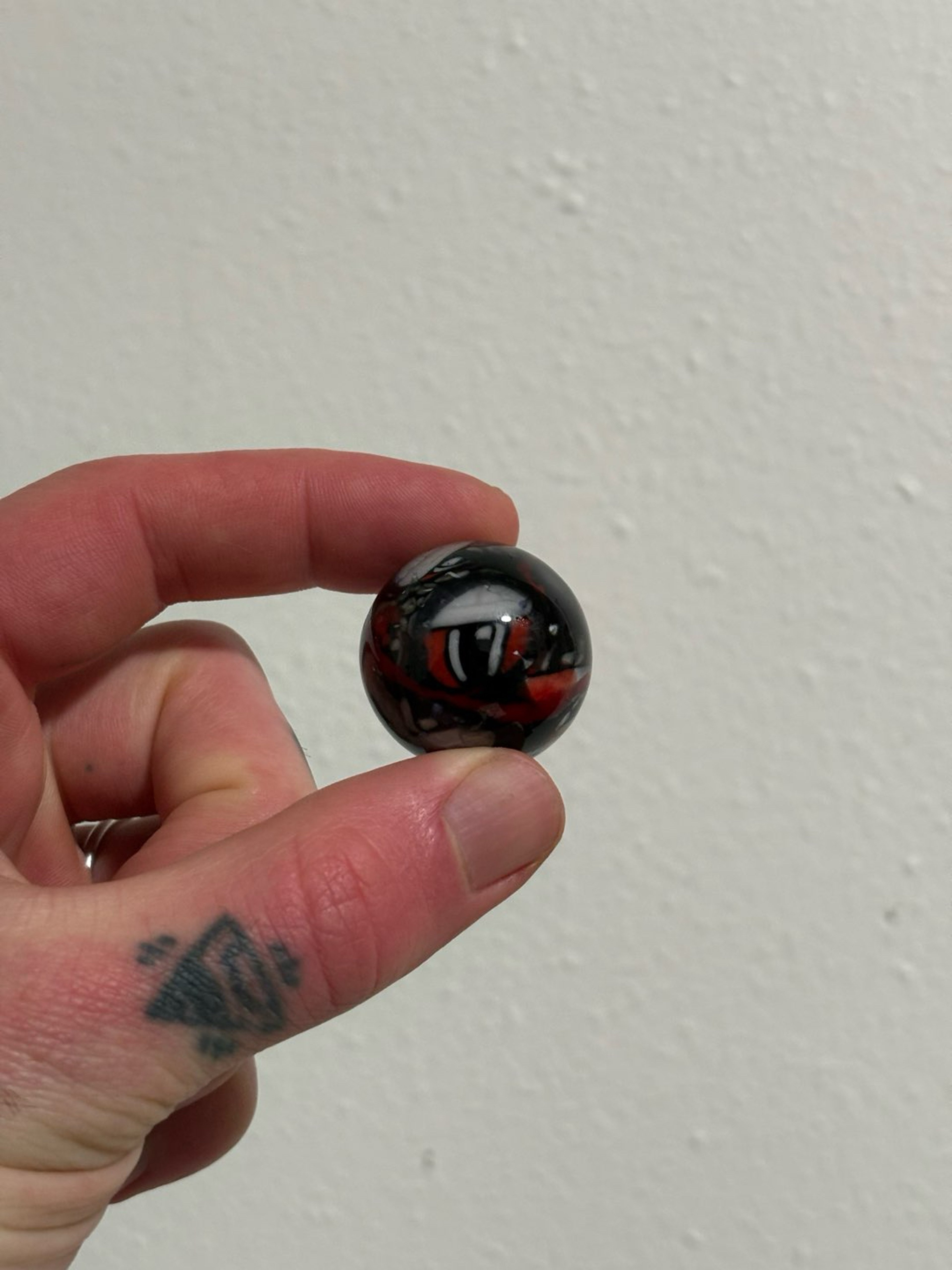 Preview pic of 27mm eyeball marble