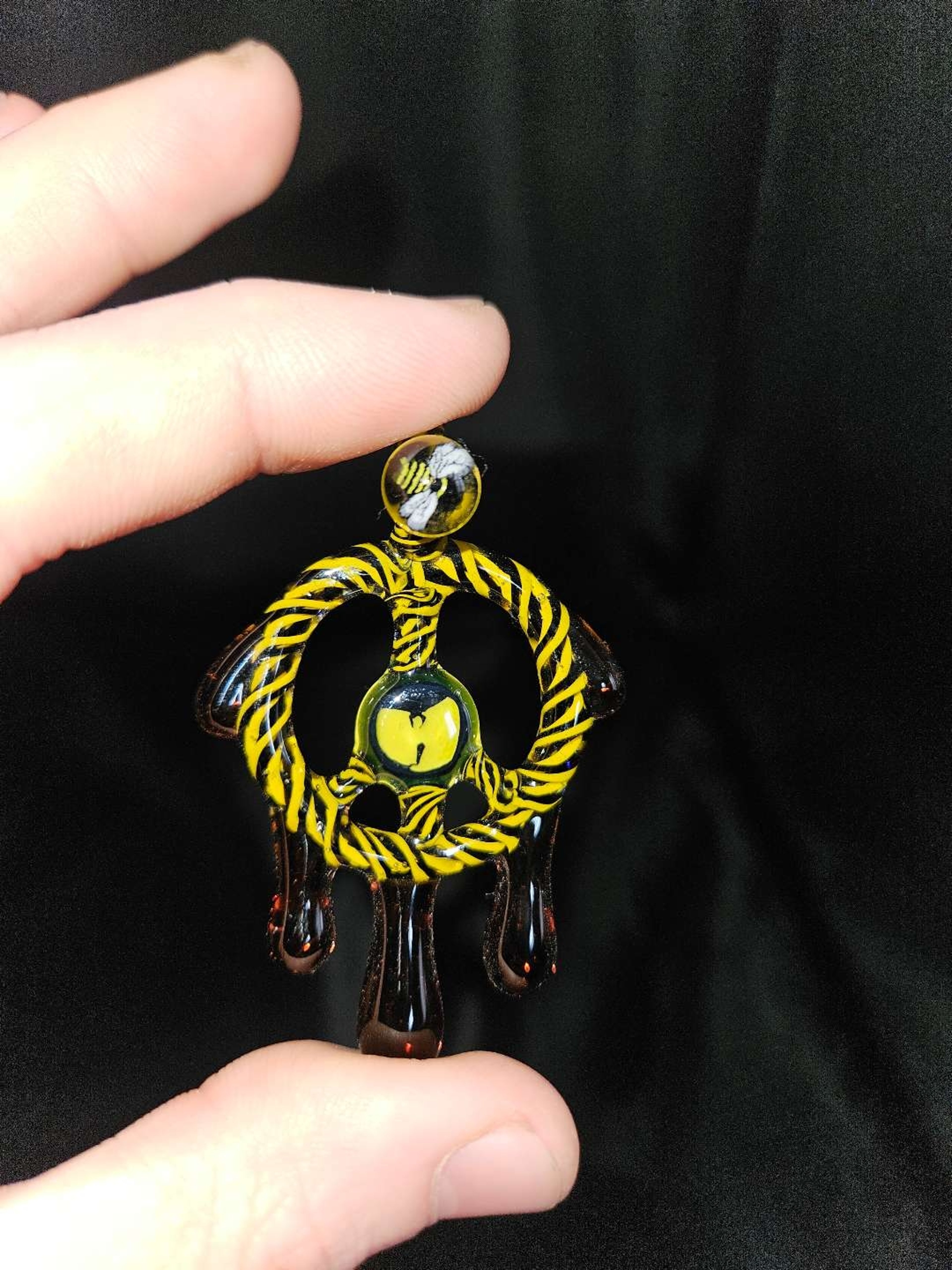 Preview pic of Wutang honey drip pendant