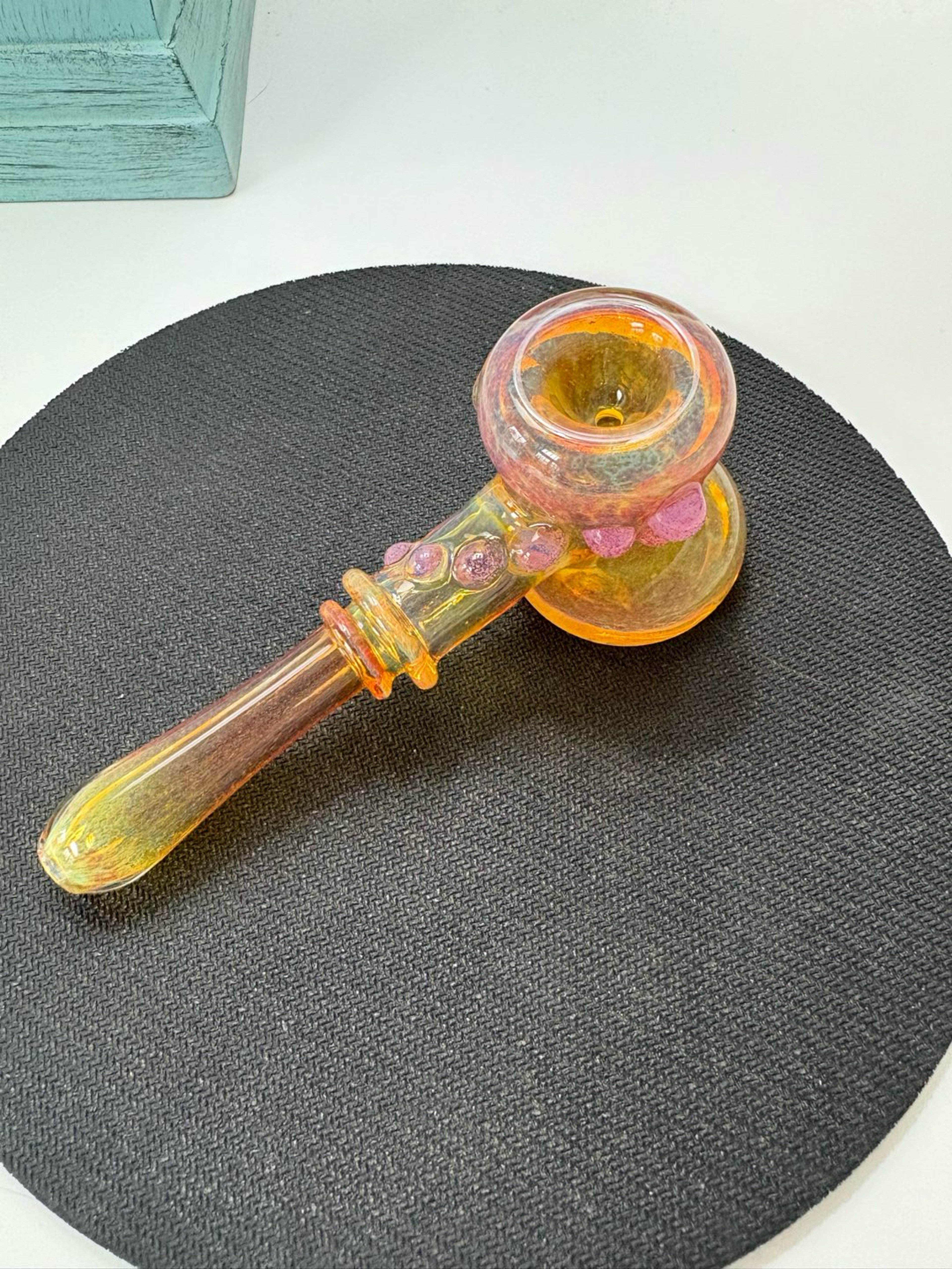 Preview pic of Hammer pipe orange with pink dots