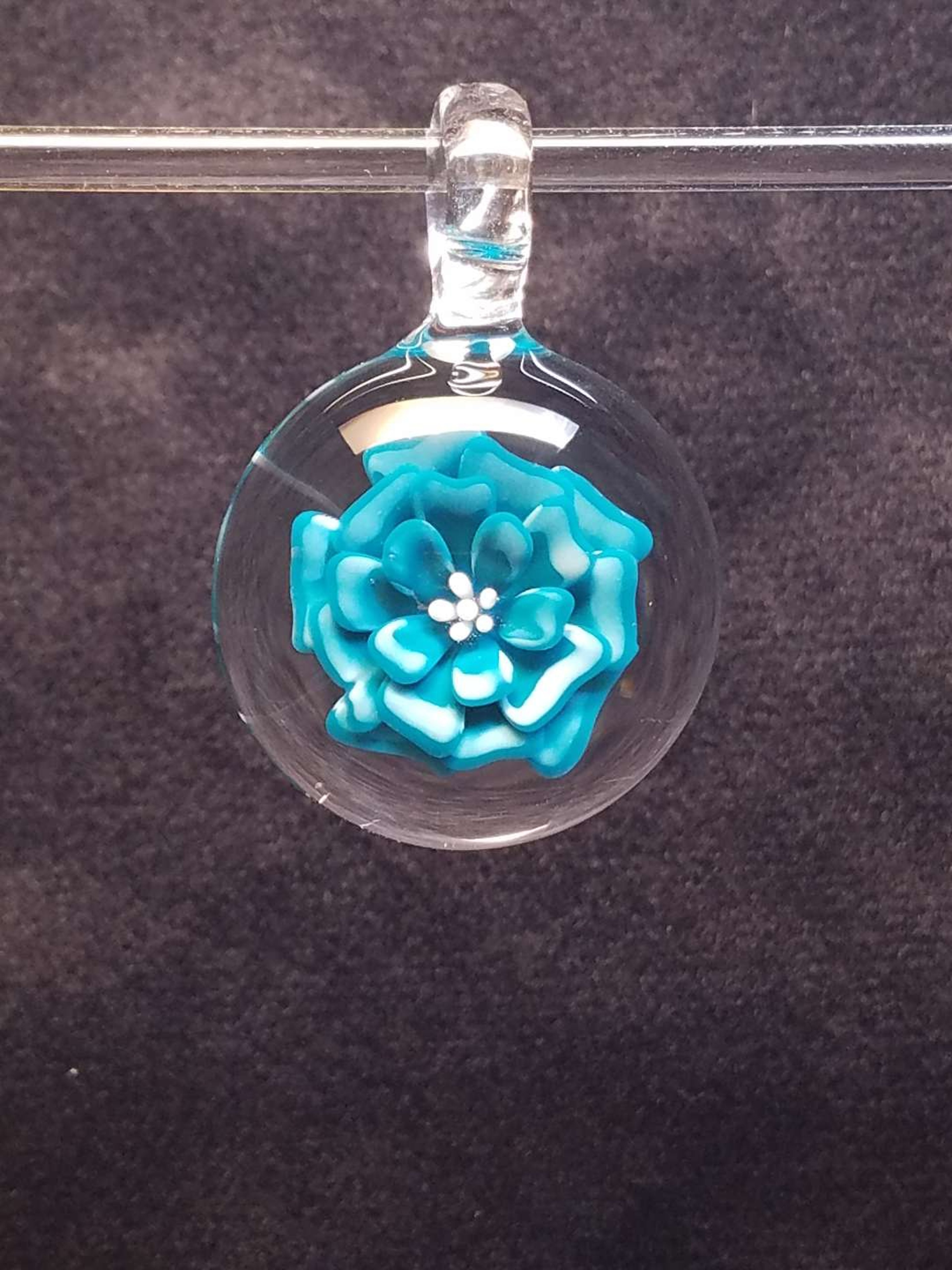 Preview pic of Flower implosion (uglyGlass)