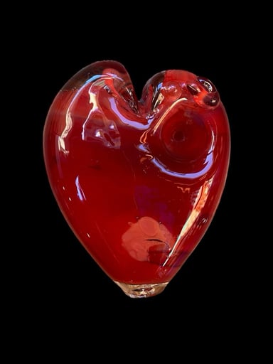 Preview pic of Red Heart Hand Pipe by Glass By Nobody