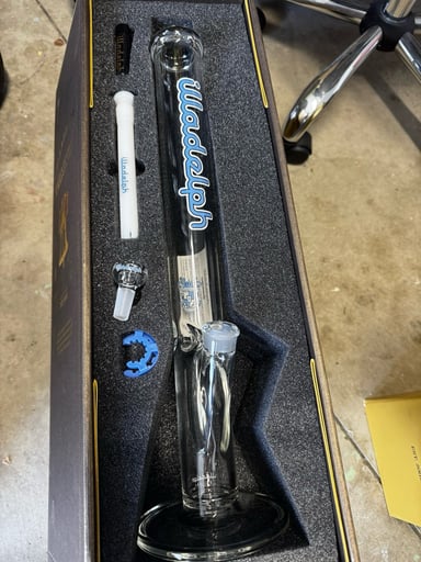 Preview pic of 19in Blue Illadleph Straight Tube - Gallery Edition