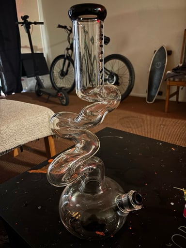 Preview pic of Gili Glass Zong