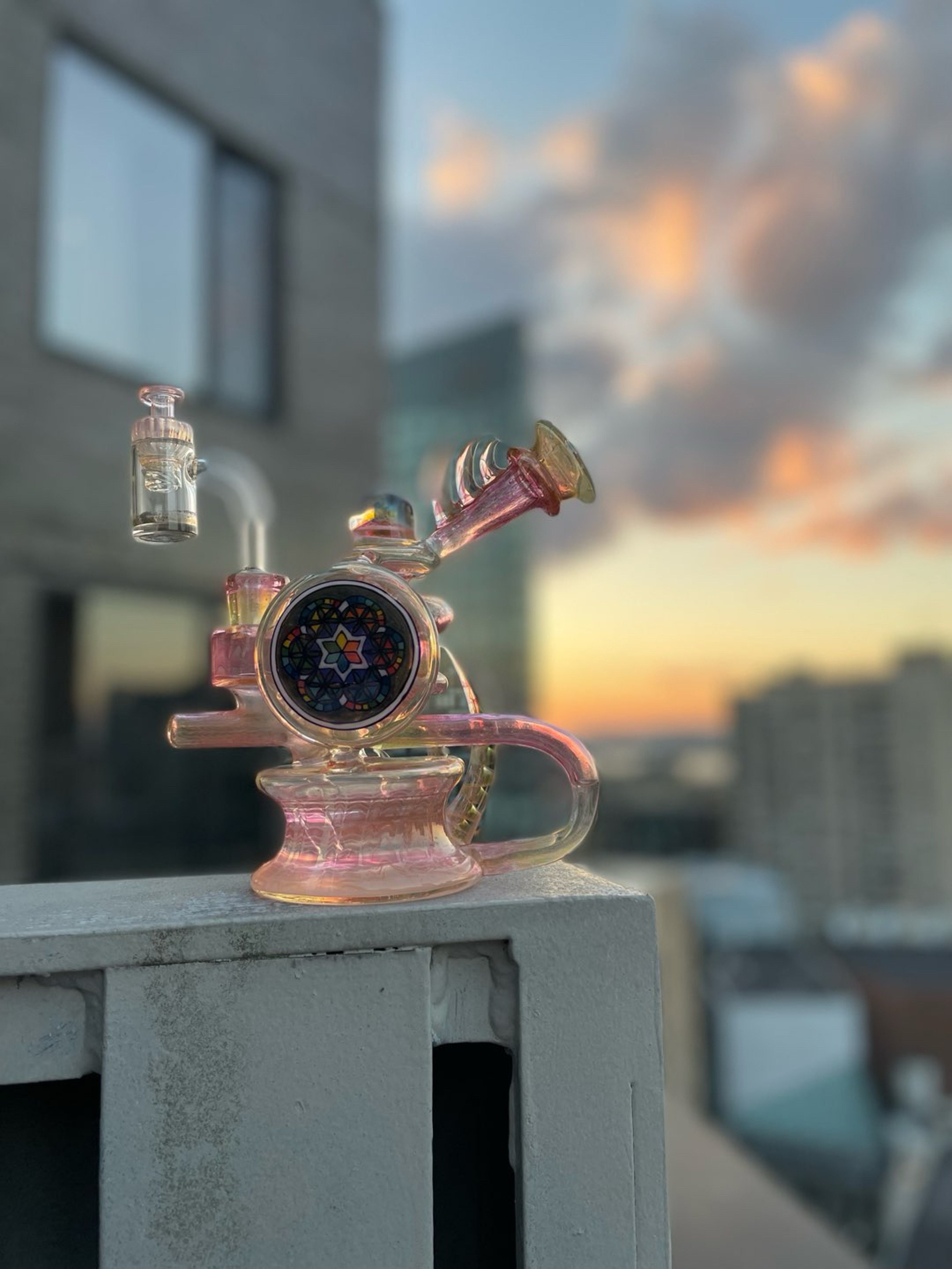 Preview pic of Freeek Glass