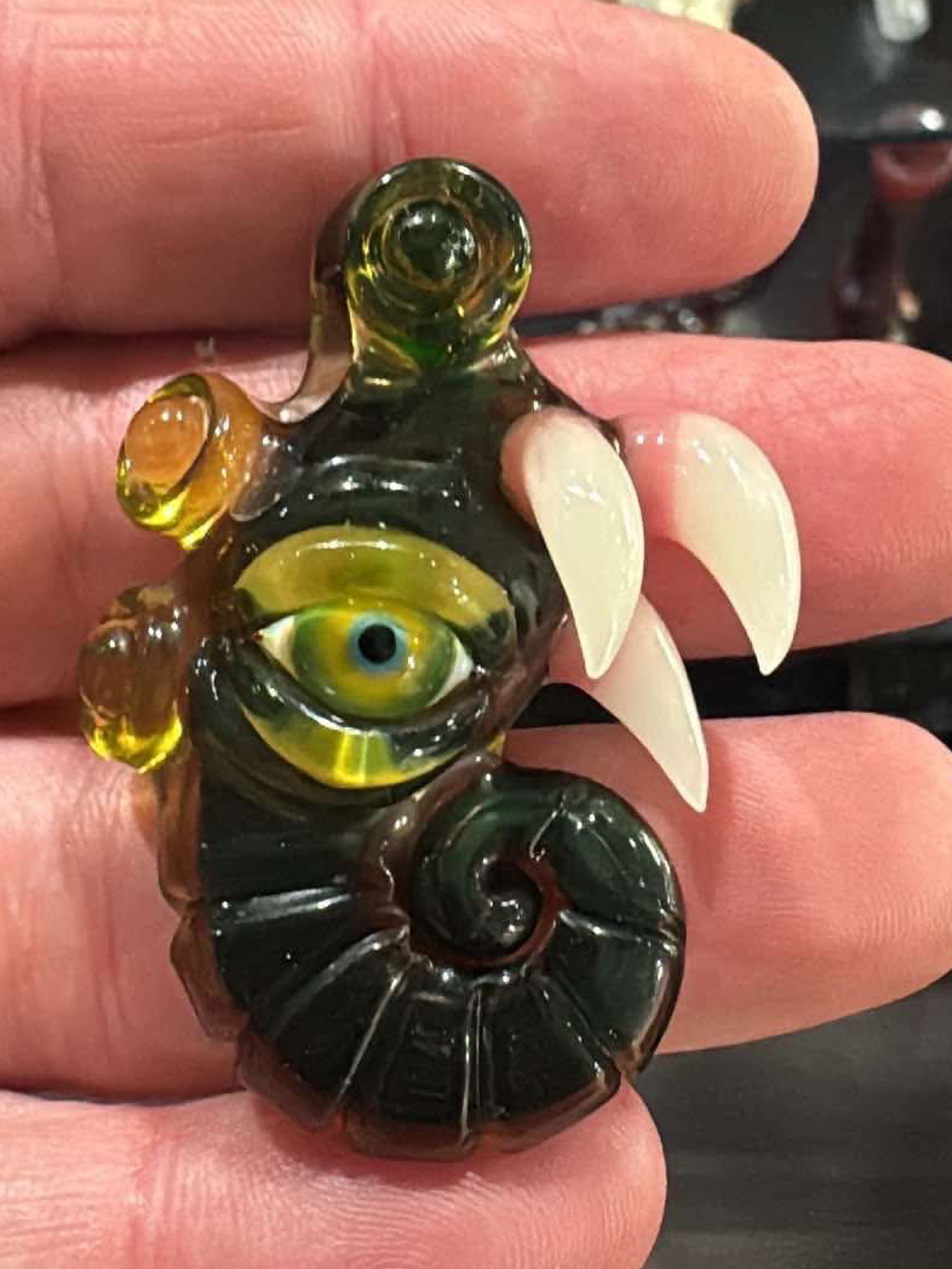 Preview pic of Salt glass pendant 2023