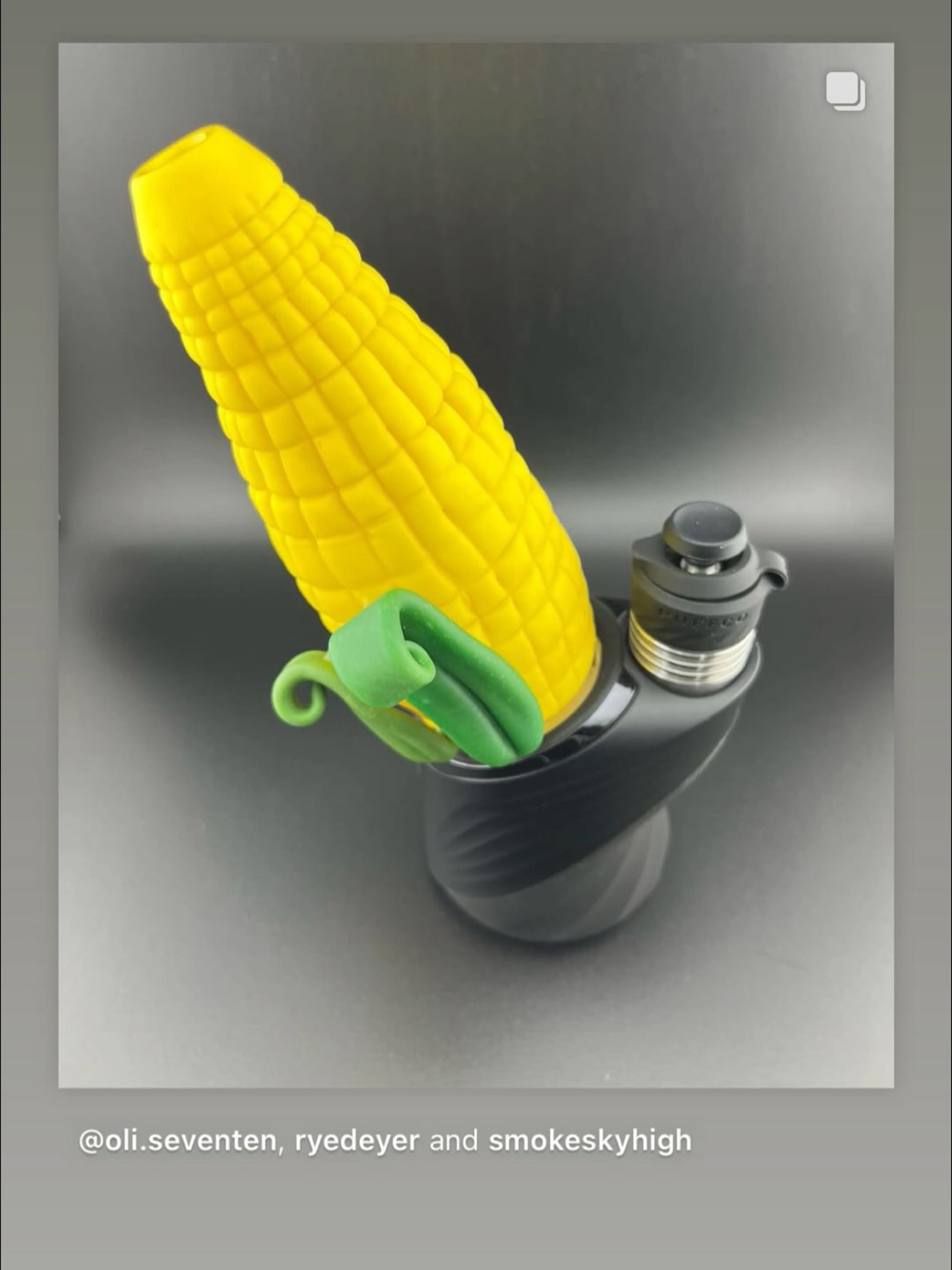 Preview pic of Corn Puffco Topper