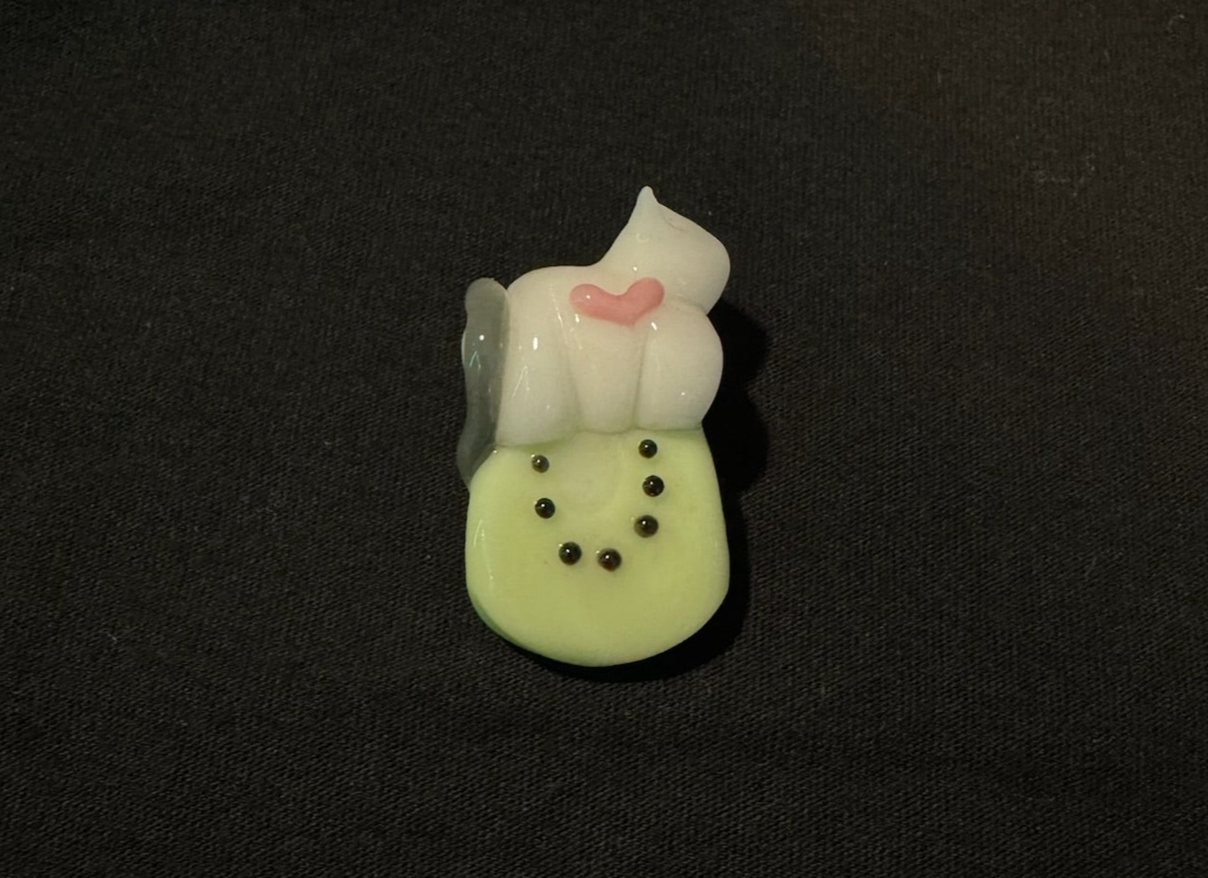 Preview pic of Saki Bomb Cat Kiwi Pendant