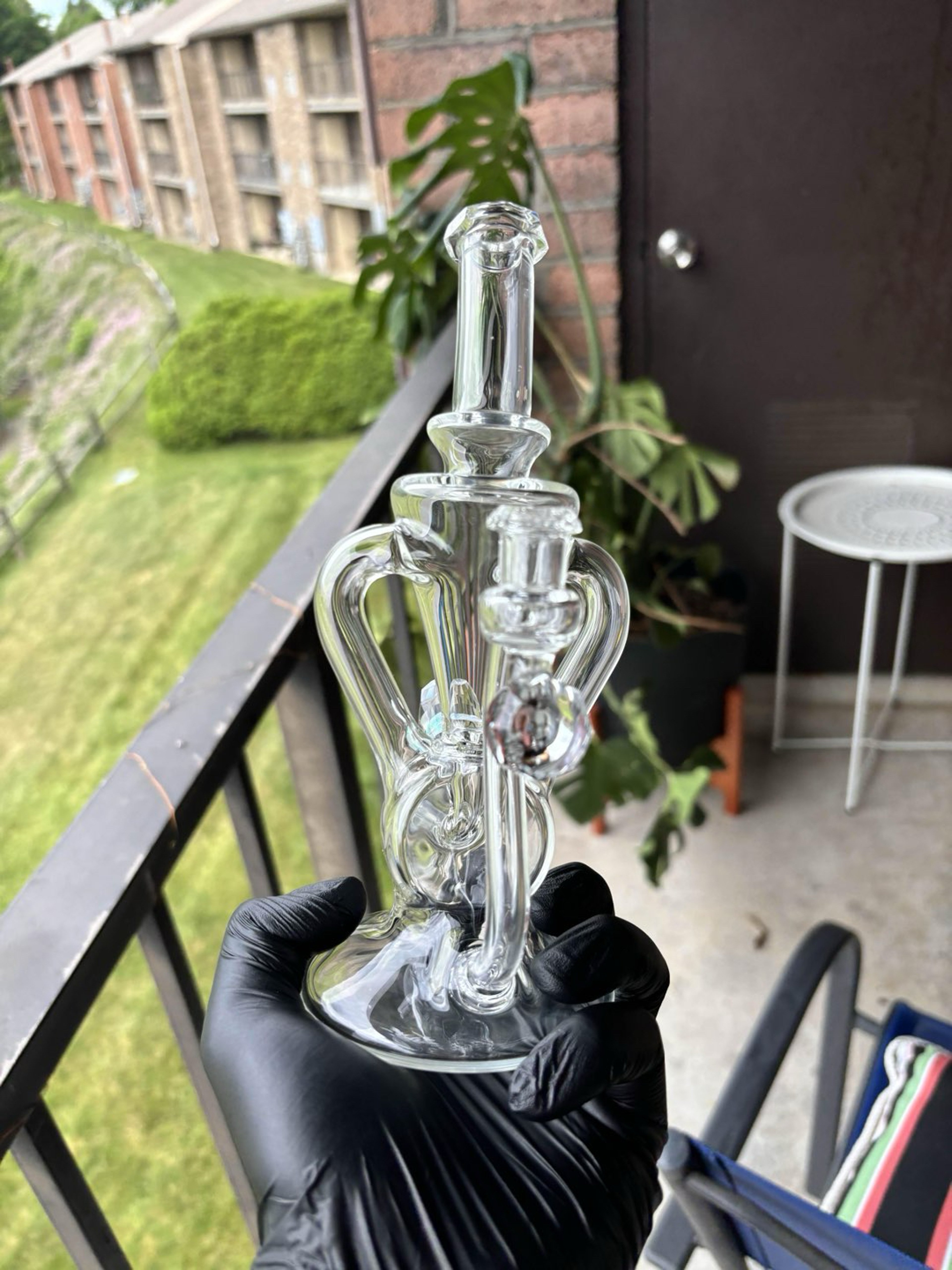 Preview pic of Clear acr 4 faceted sections
