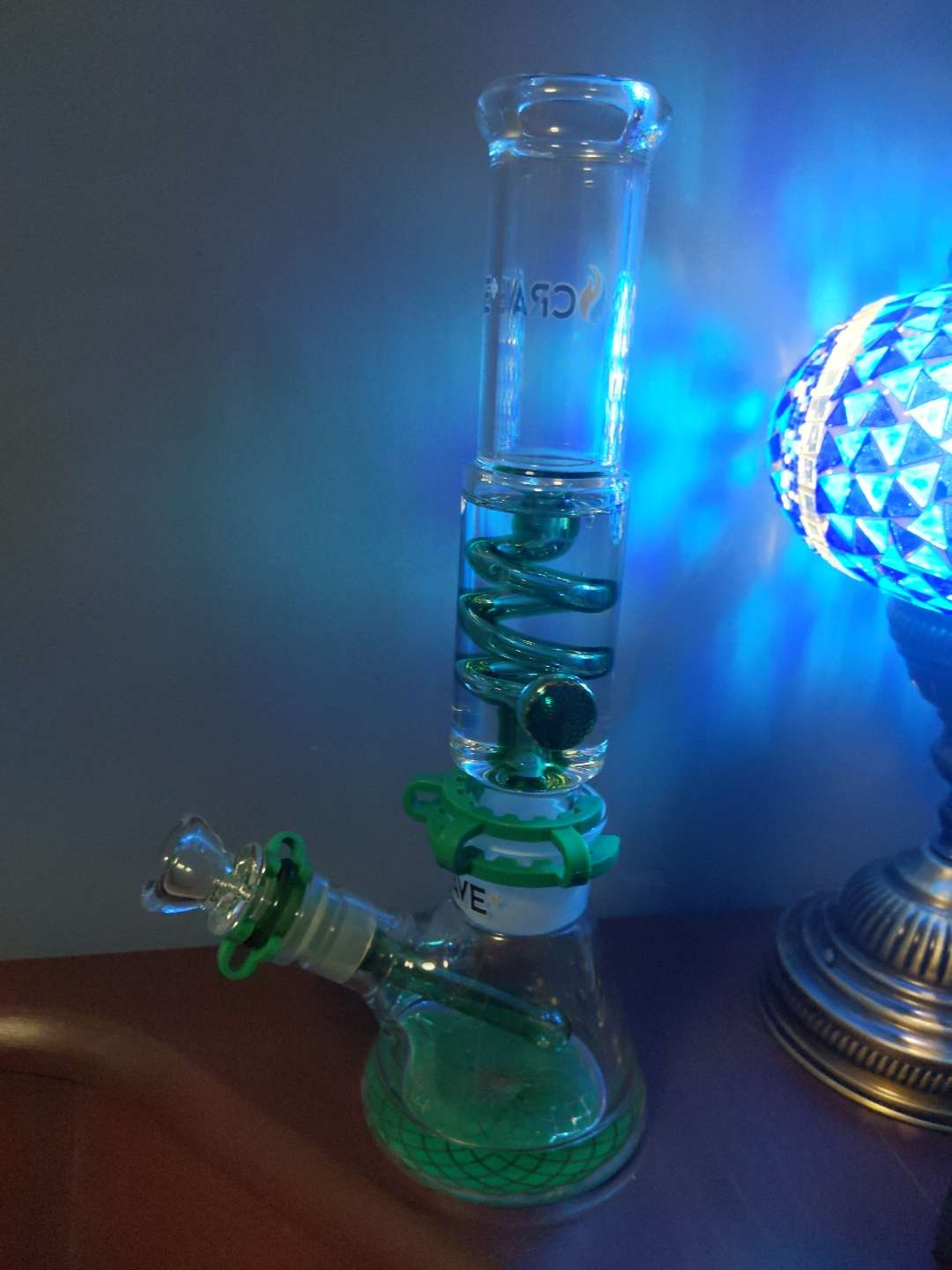 Preview pic of Green Crave Collapsible Beaker with Clear Glycerin