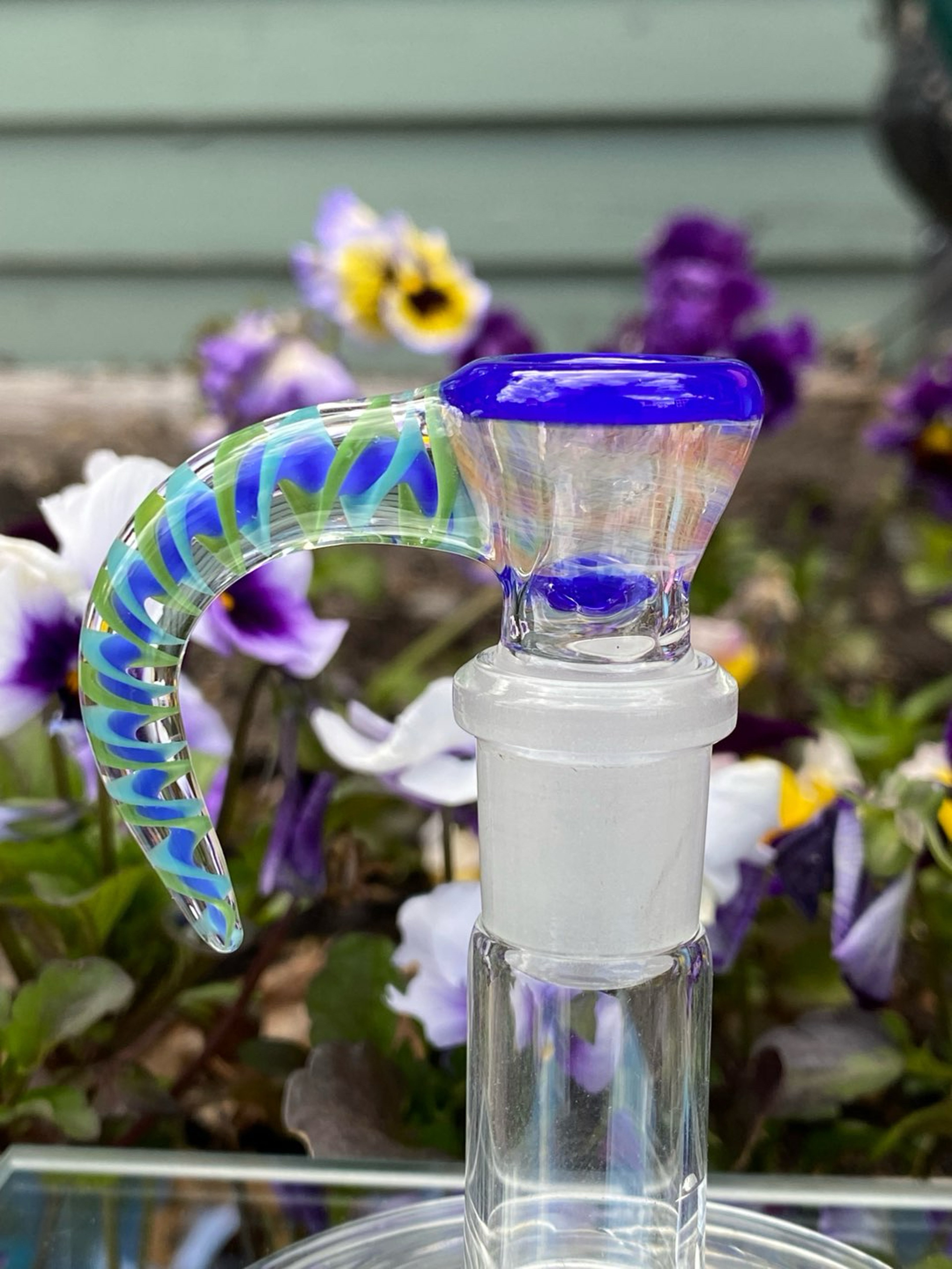 Preview pic of 14mm Fumed horn martini slide w/ screen