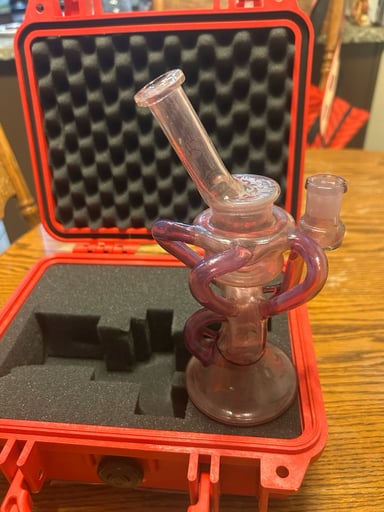 Preview pic of Wolfe glass with pelican case