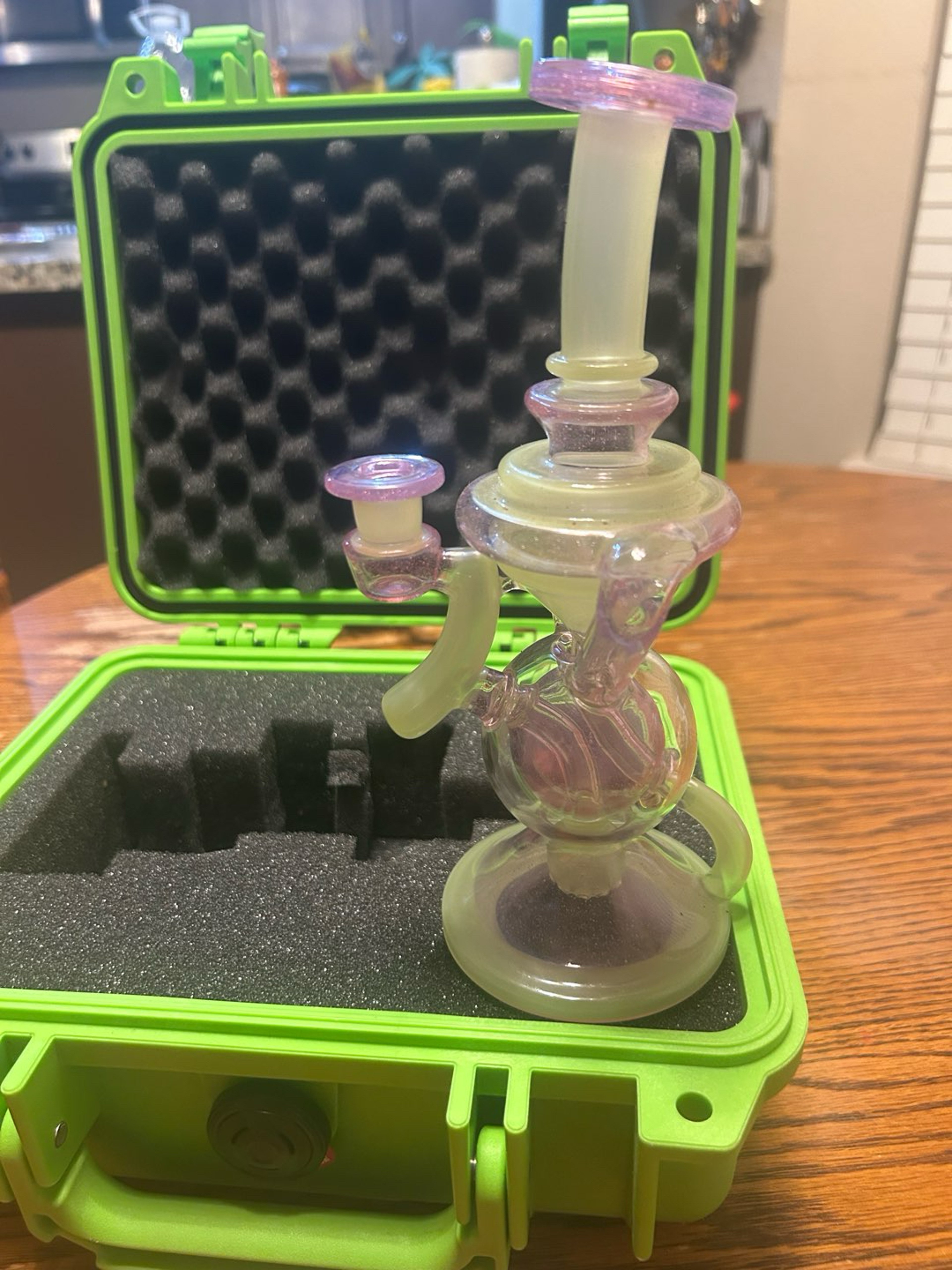 Preview pic of Tony Hernandez glass with pelican case