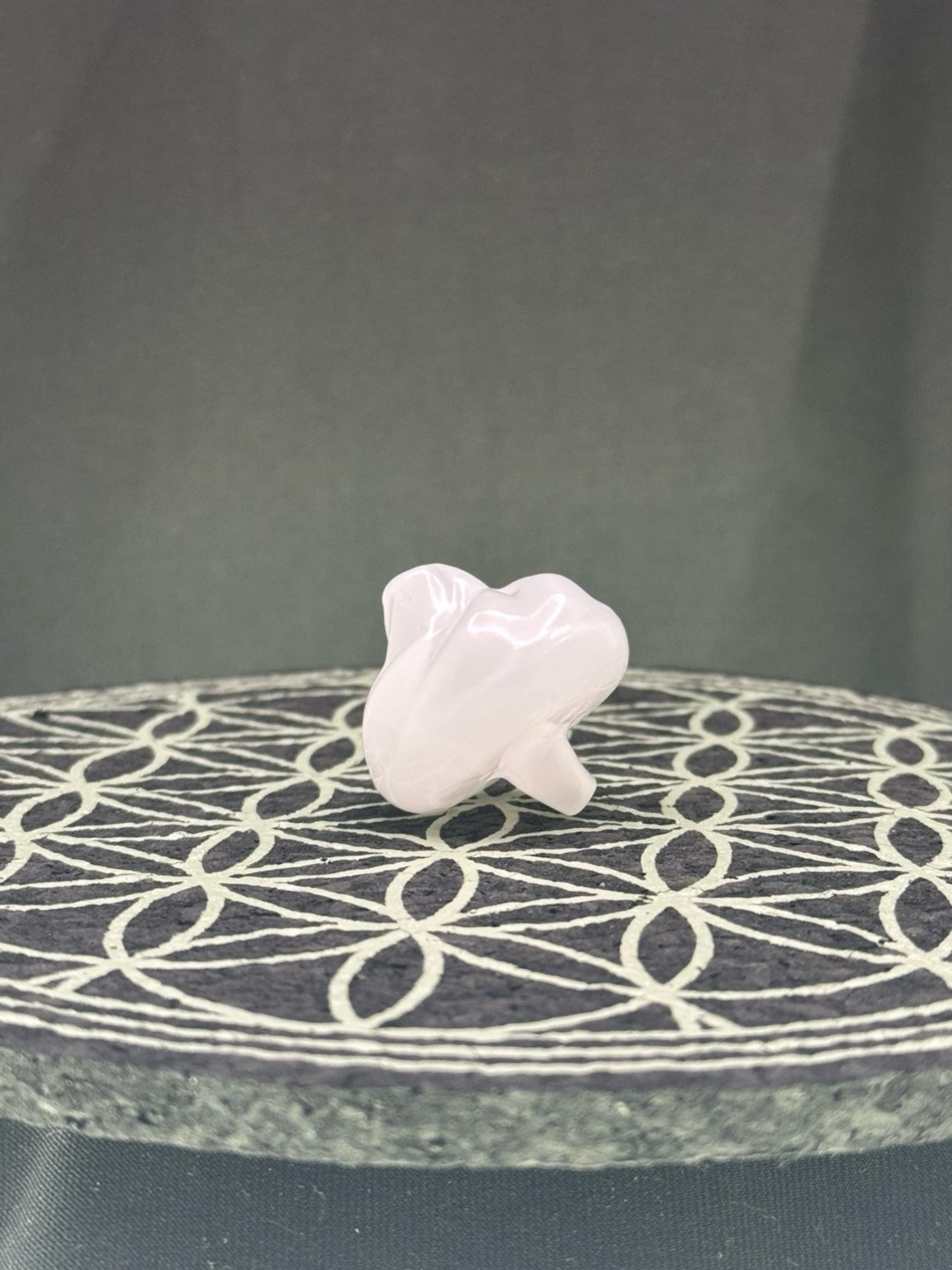 Preview pic of White Carb Cap