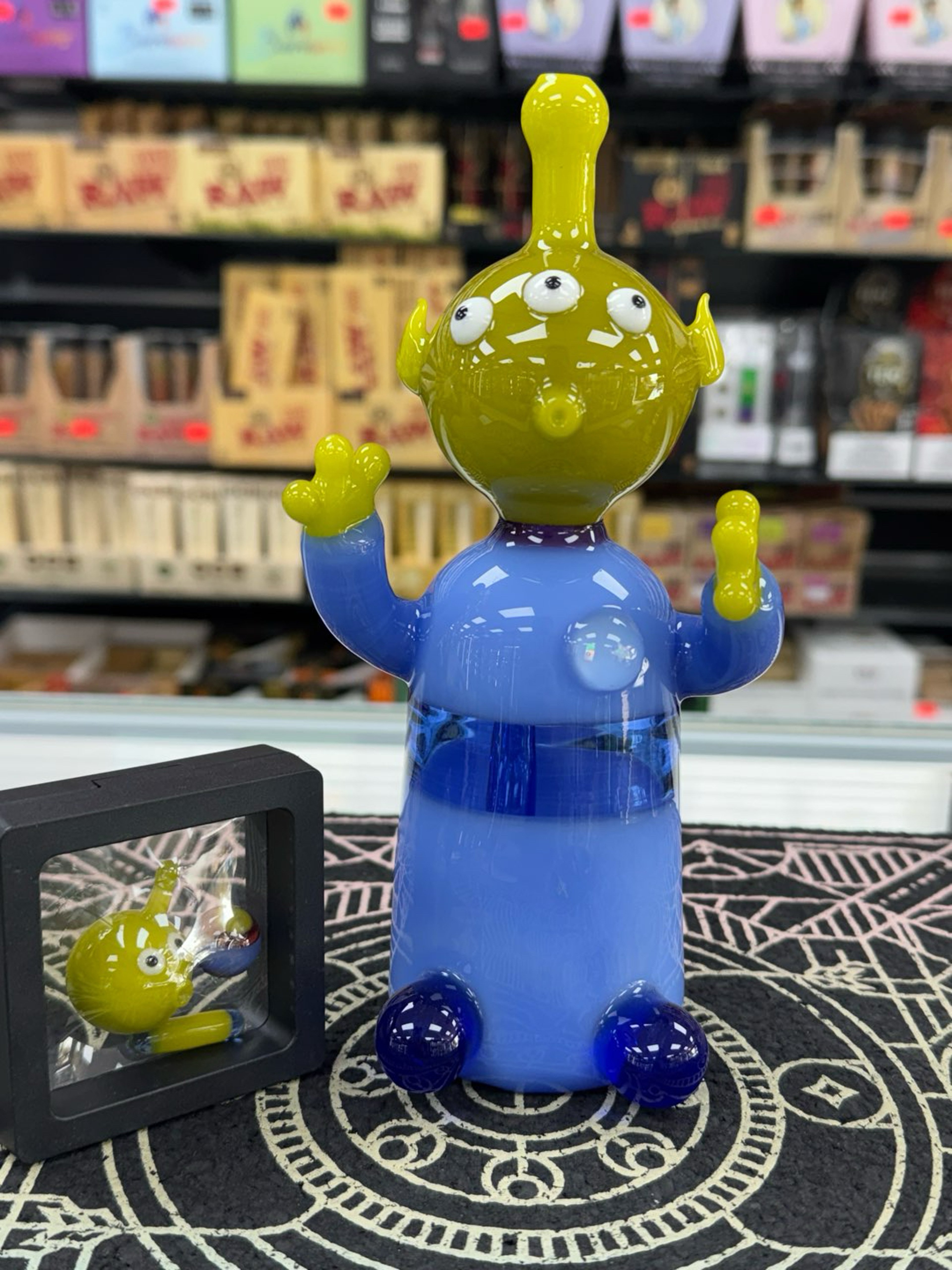 Preview pic of Toy Story alien rig with 3 piece slurper set by Della Luna