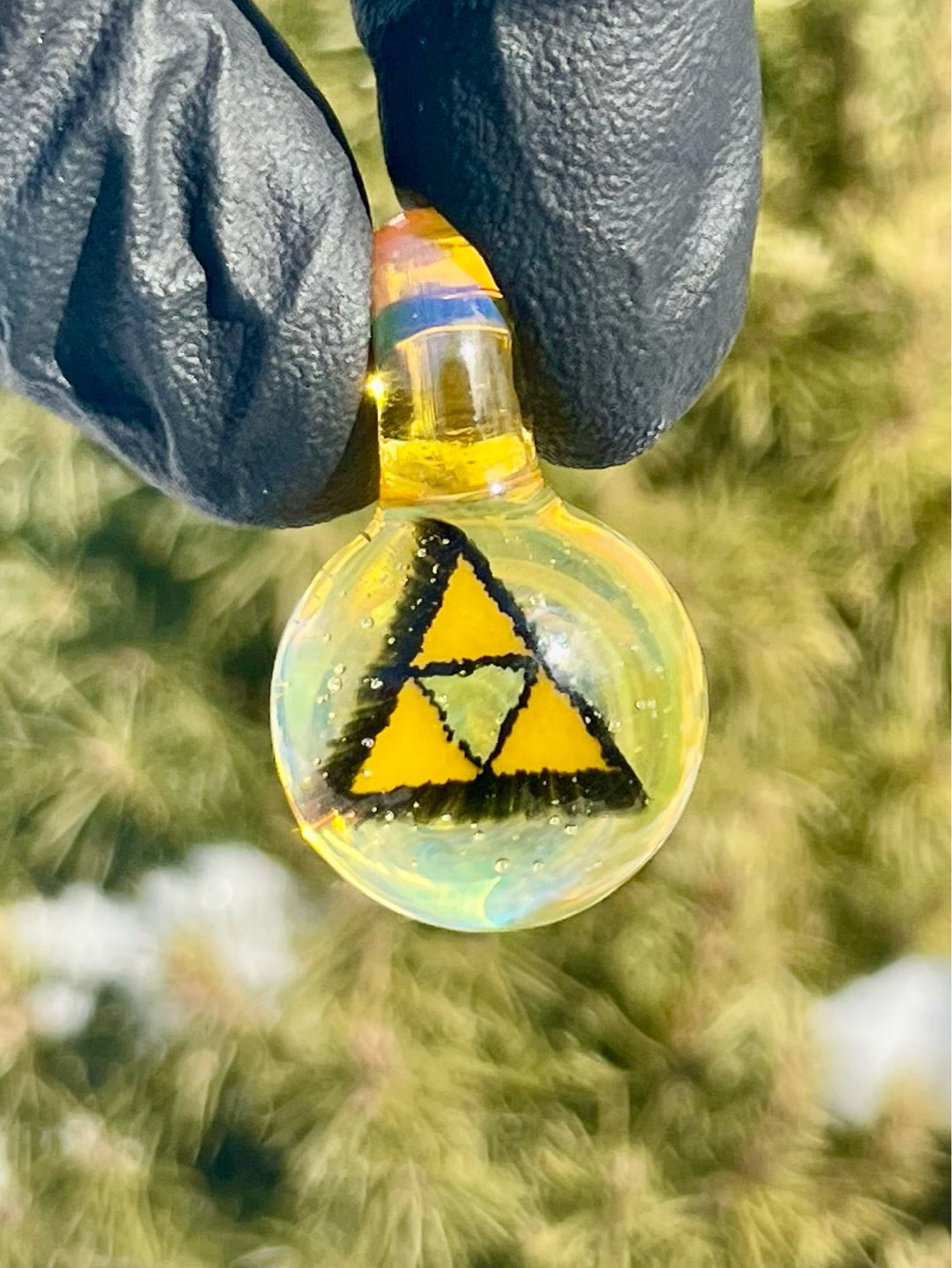 Preview pic of Triforce pendant firefoxglass