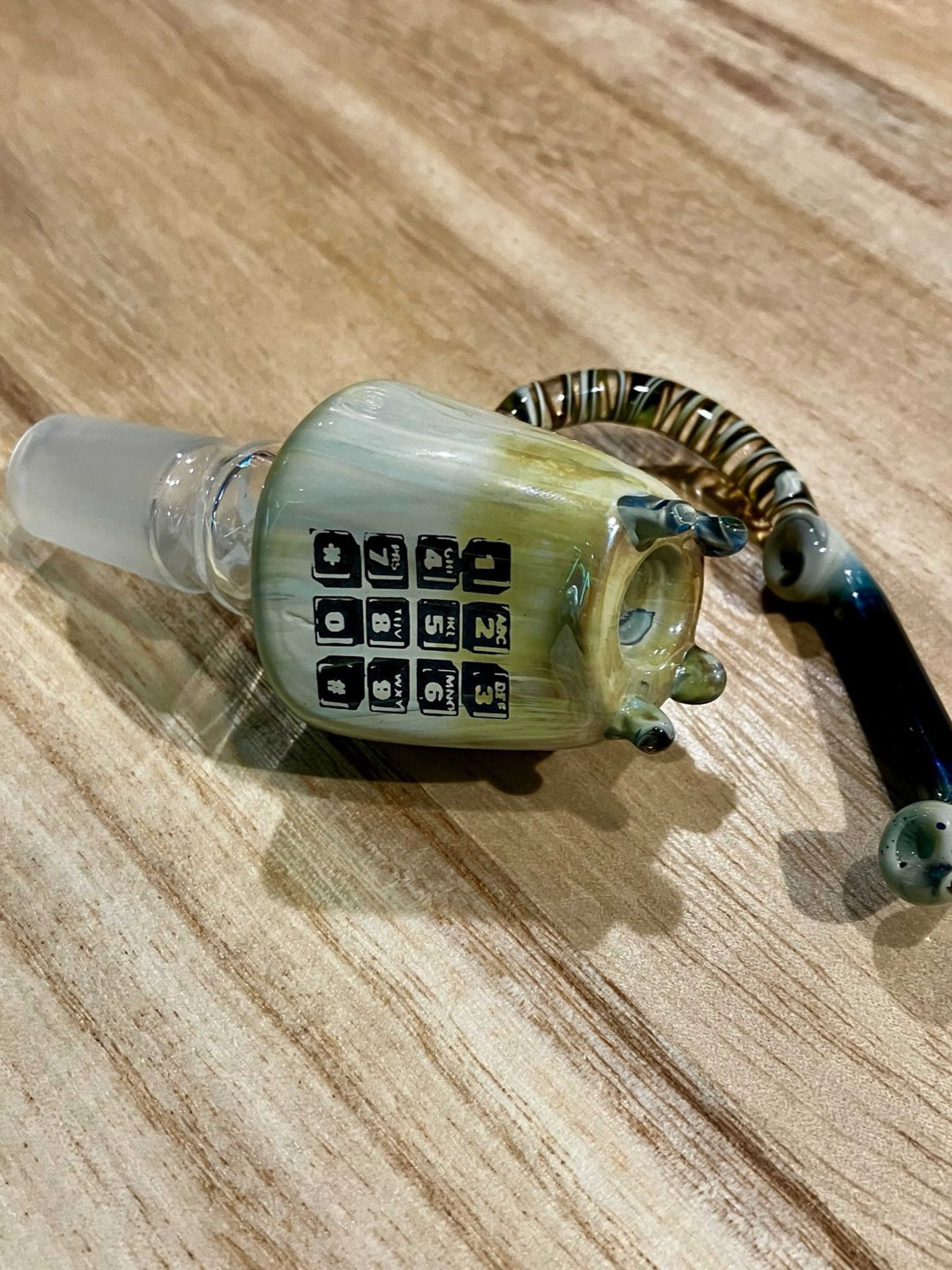 Preview pic of Pakoh Telephone Slide