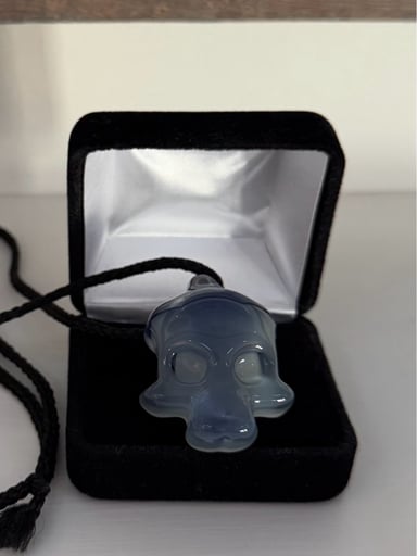 Preview pic of Beer Glass color shift skull pendant