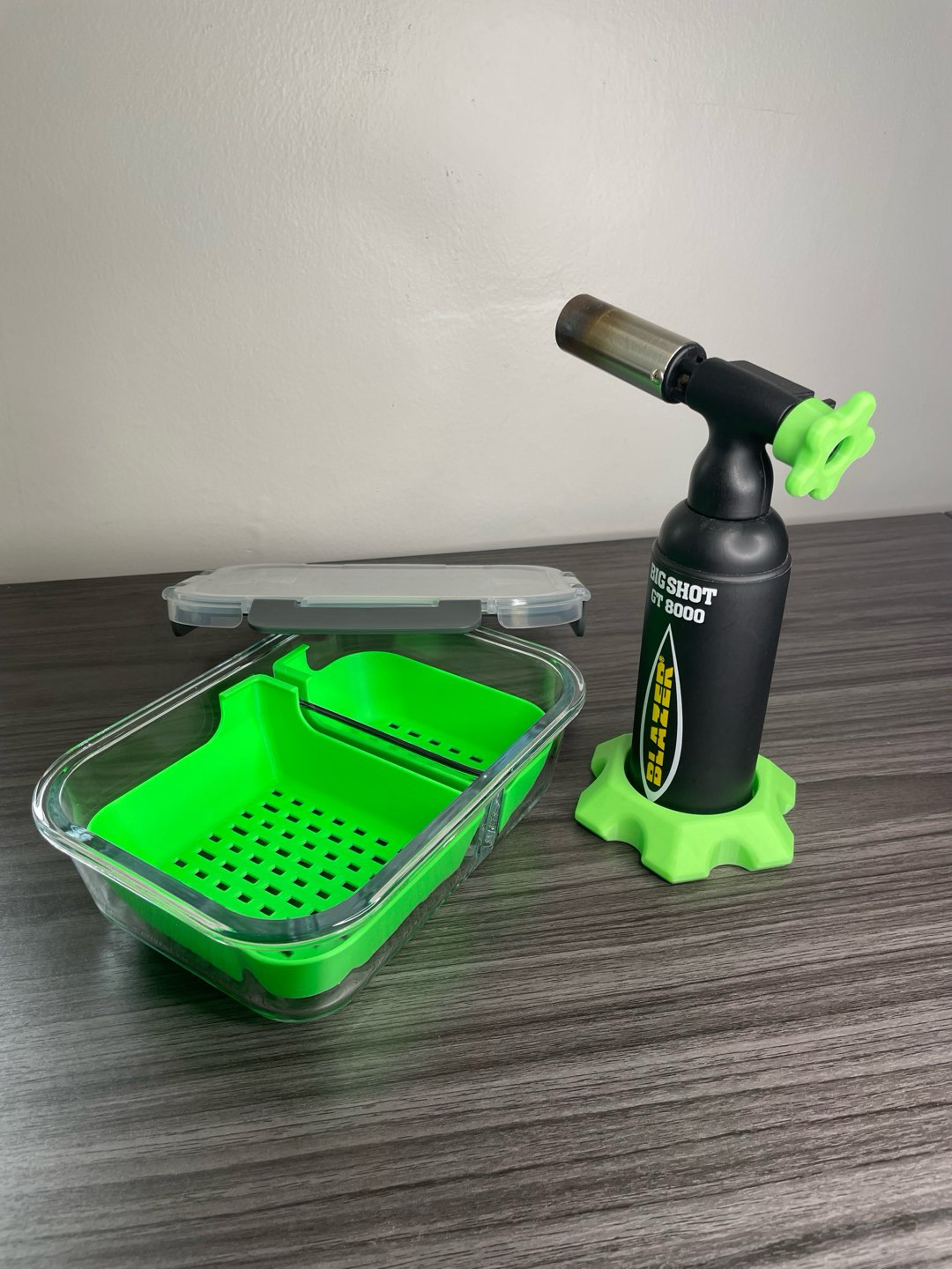 Preview pic of Dunk Station and Blazer Accessory Bundle - Neon Green