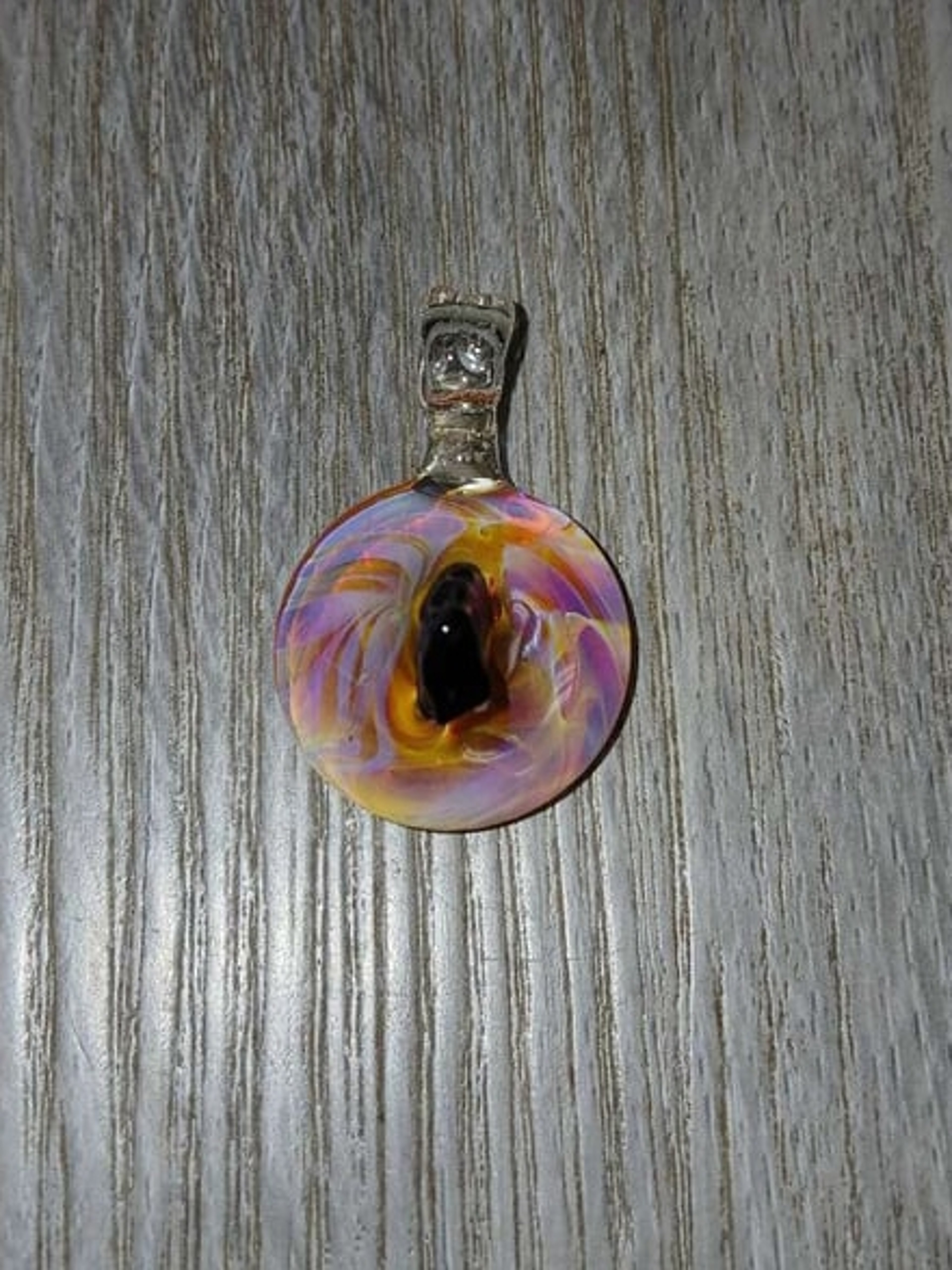 Preview pic of UV Tektite pendant