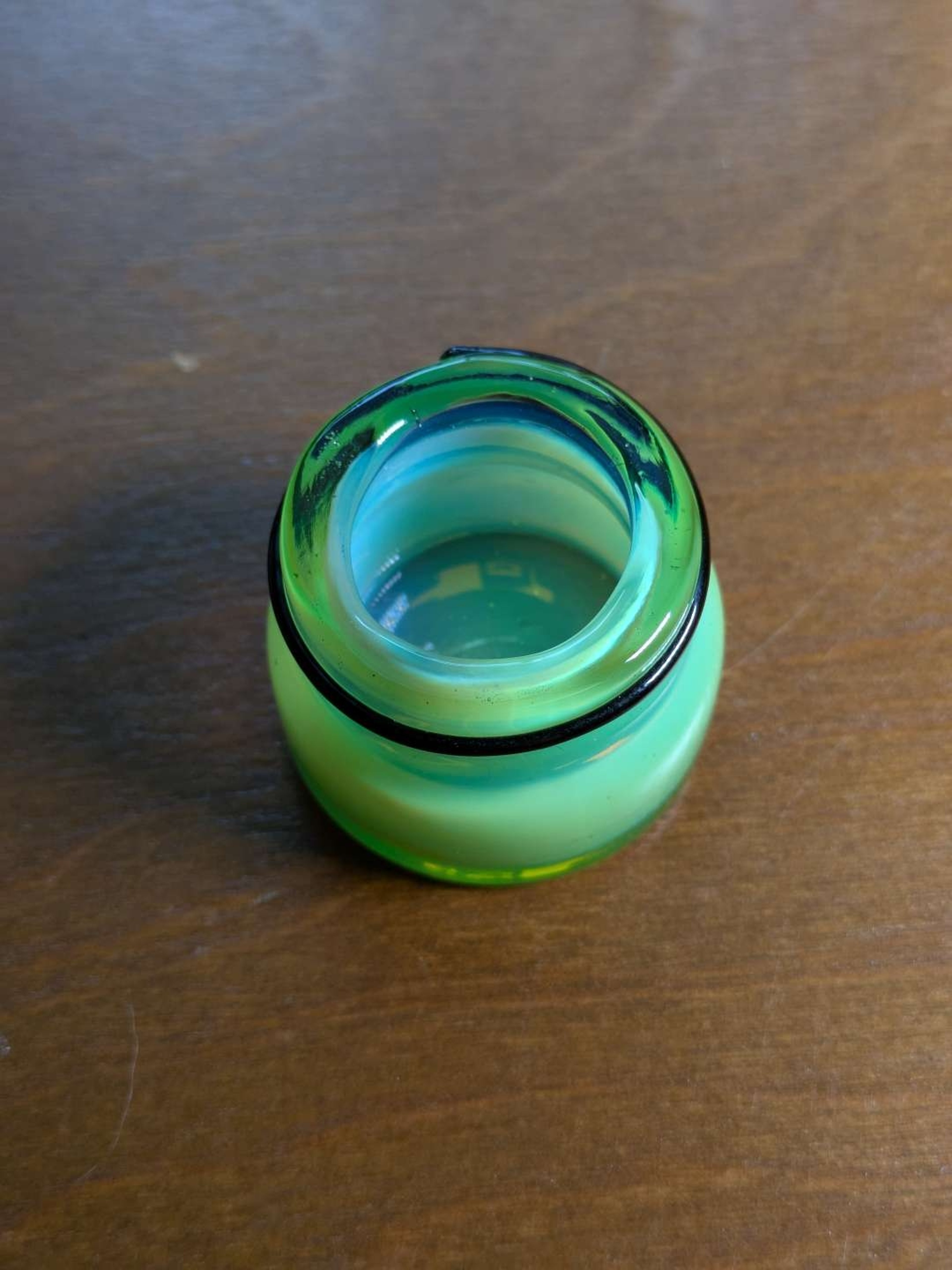 Preview pic of Empty1 mini jar in Titan over Antidote