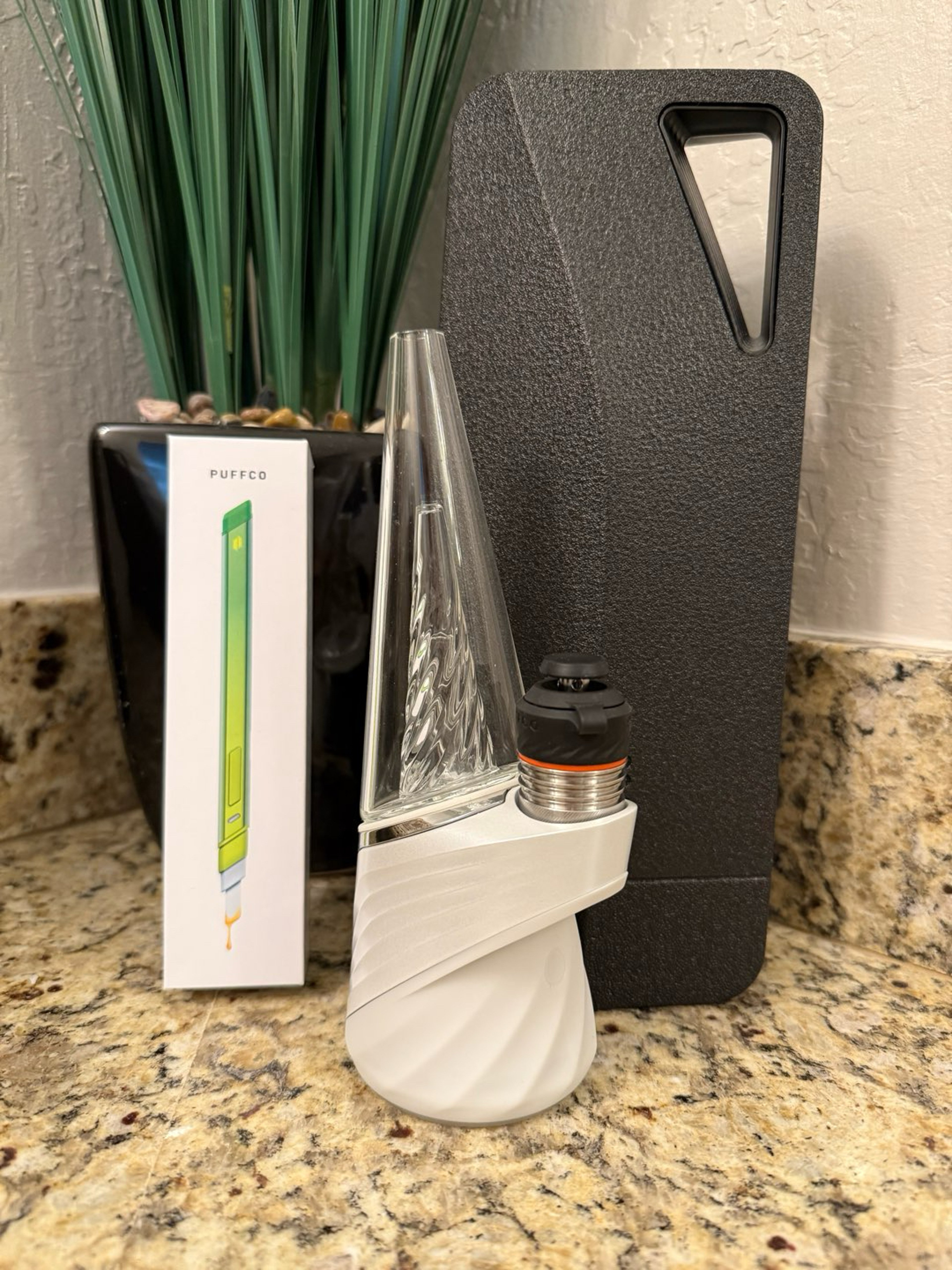 Preview pic of Puffco Peak Pro v2 (Pearl) 3DXL