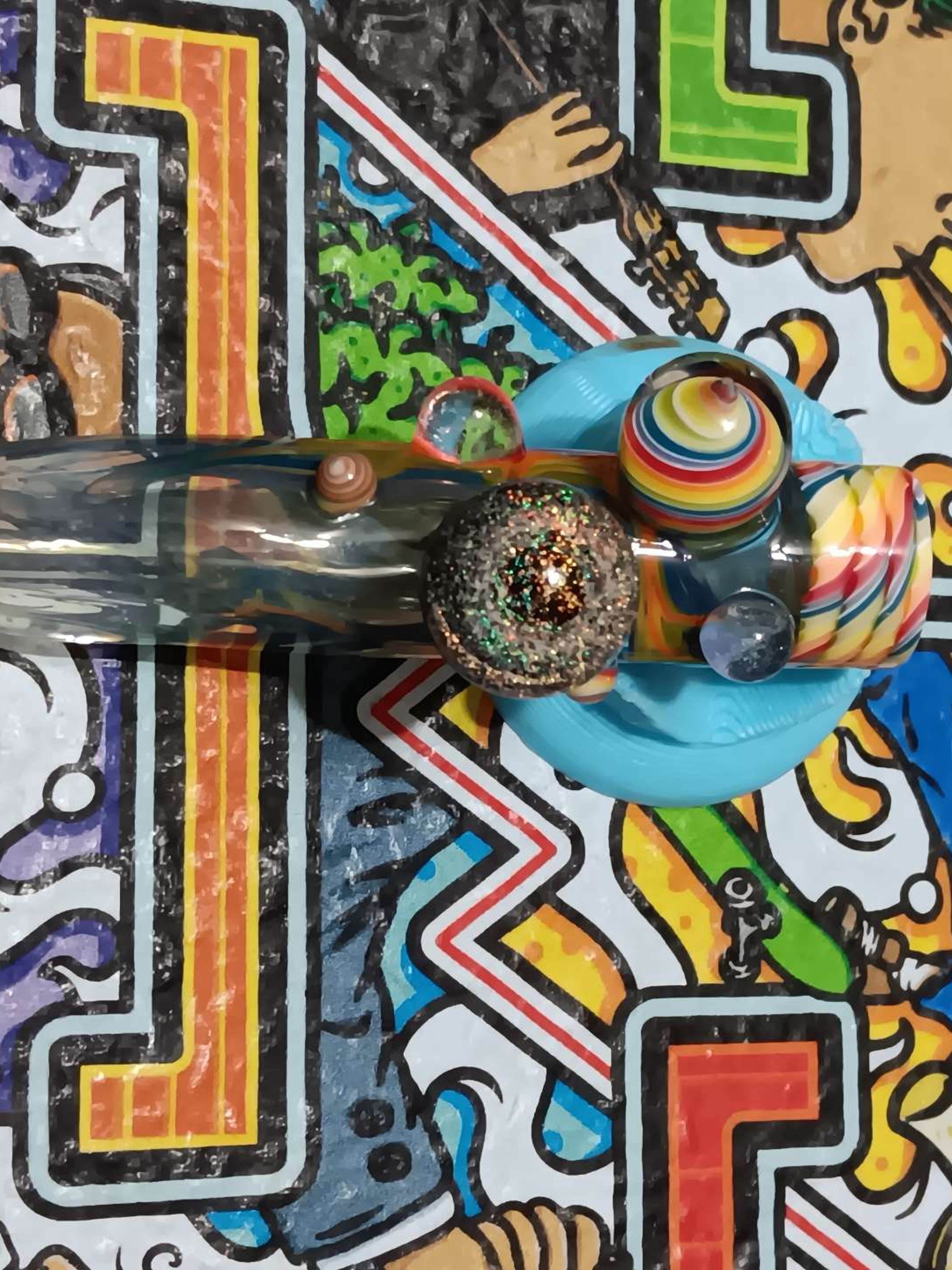 Preview pic of Tye dye colab chillium