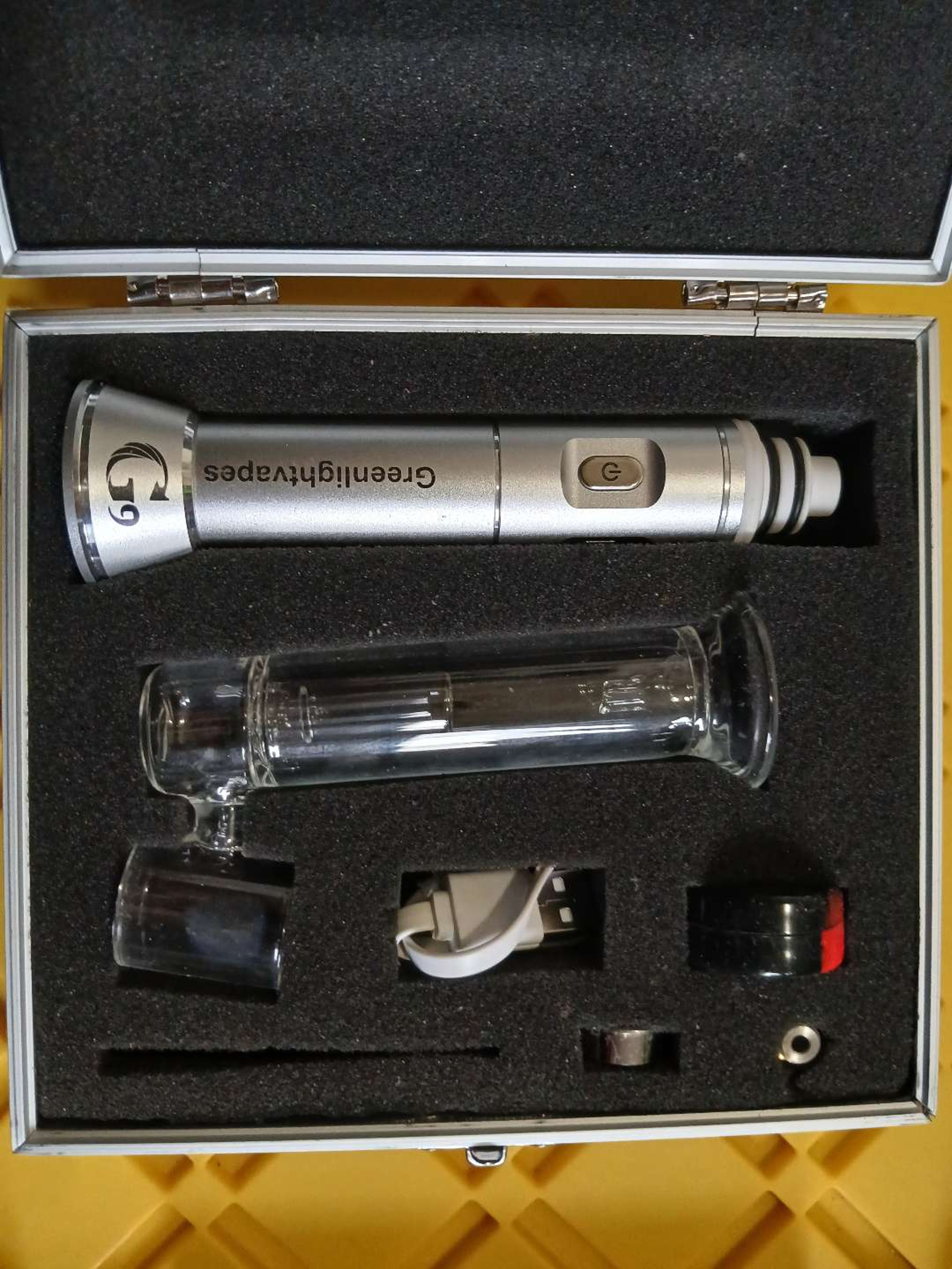 Preview pic of G9 GREENLIGHT VAP ES PORTABLE CONCENTRATE VAPORIZER brand new..