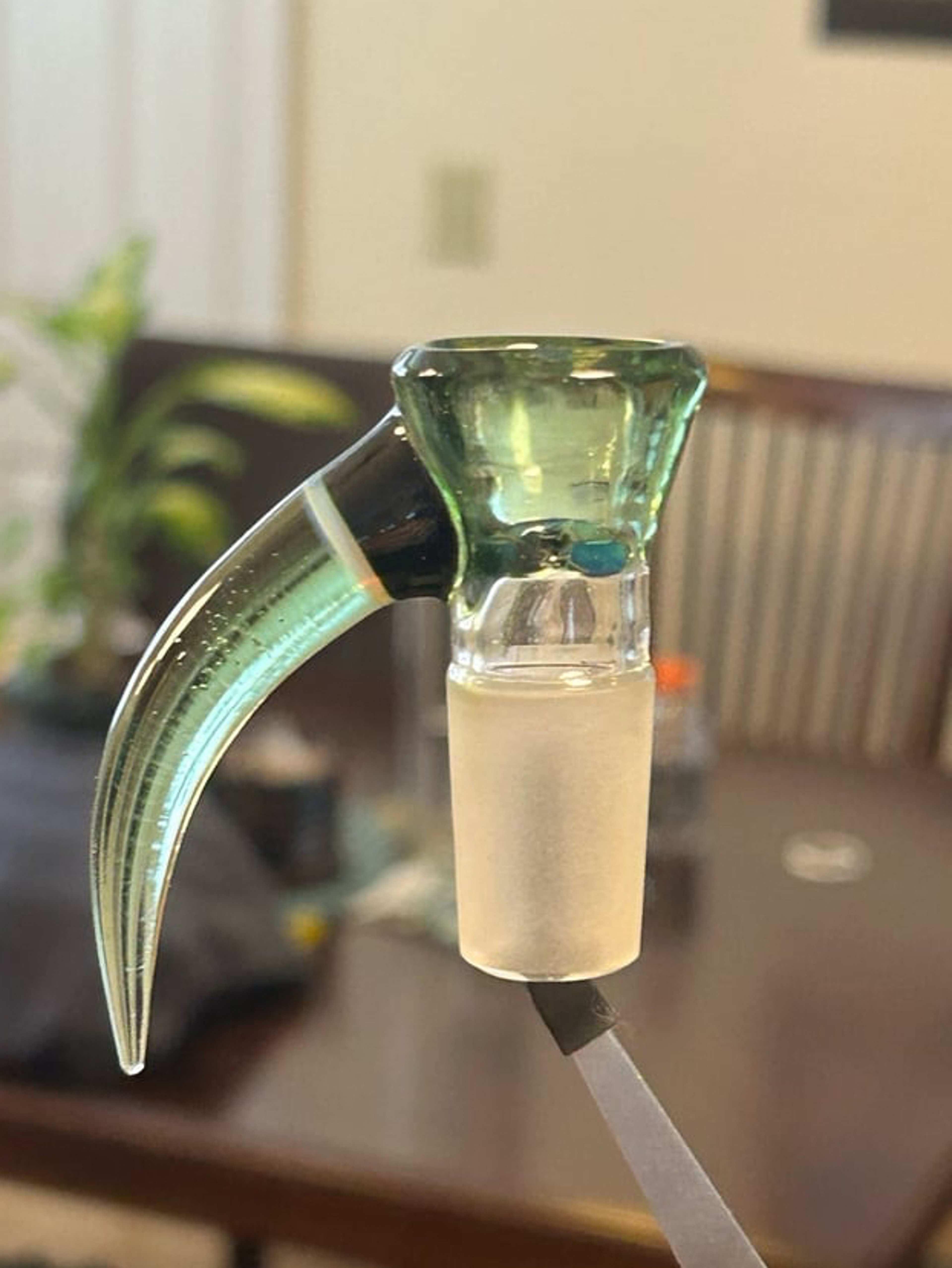 Preview pic of LX1984 slide Hydra CFL