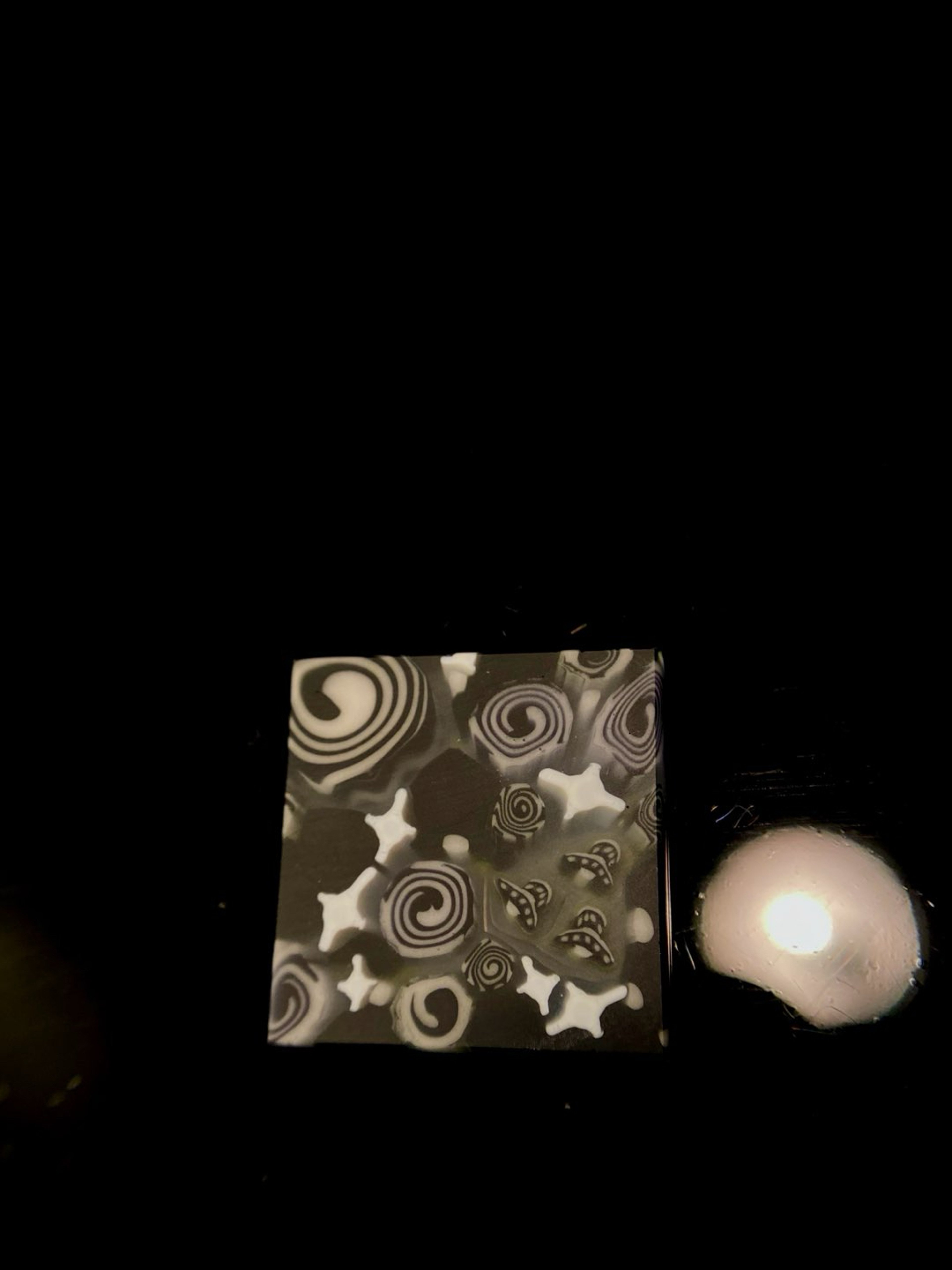 Preview pic of Maps Glass Millie tile