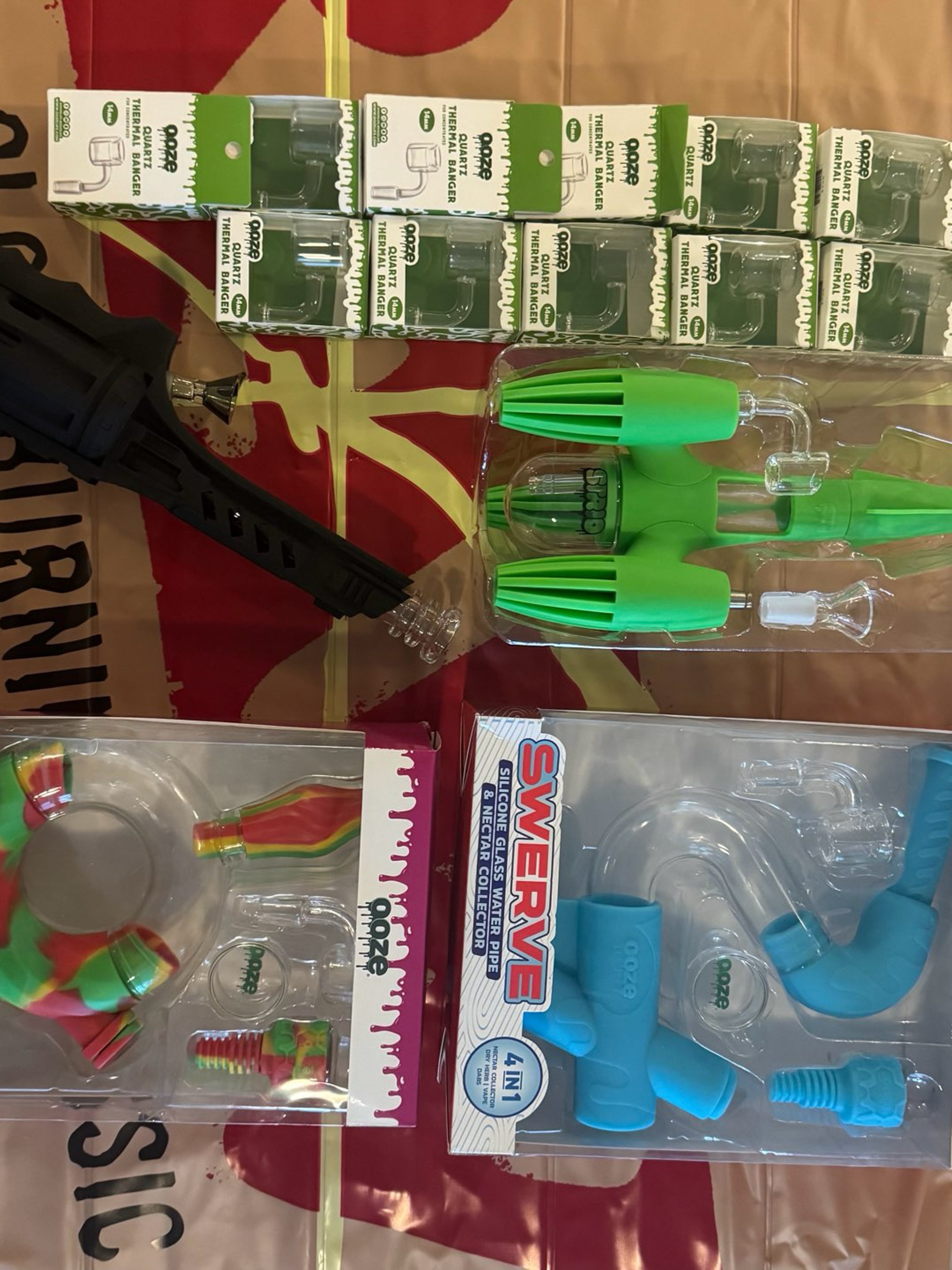 Preview pic of 4pc Silicone Collection + accessories