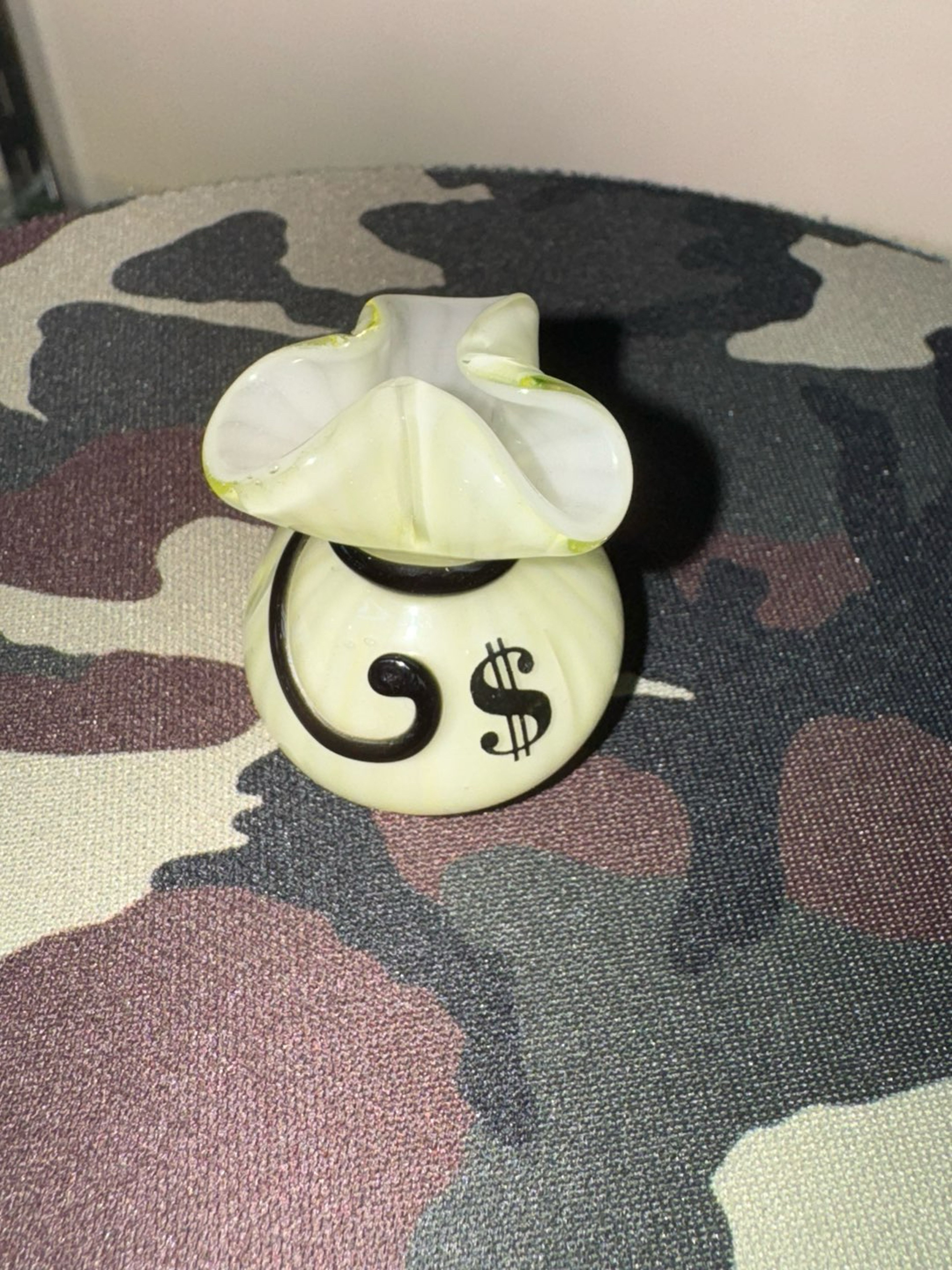 Preview pic of Jag Money Bag Illuminati #5