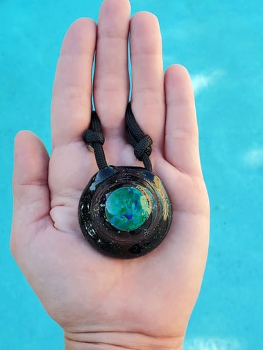 Preview pic of Big z black opal pendant