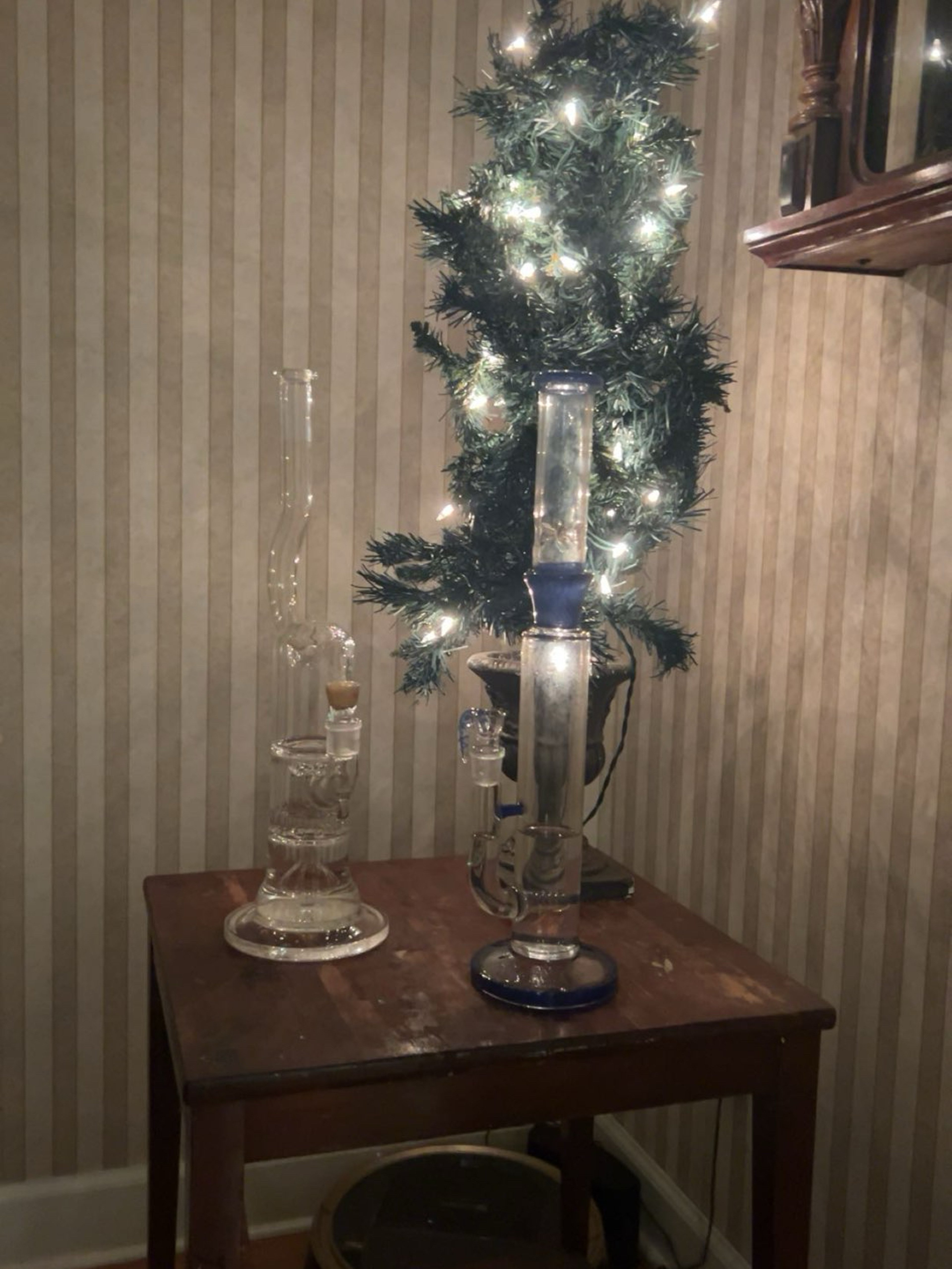 Preview pic of greek glass peyote piller and grams glass slide