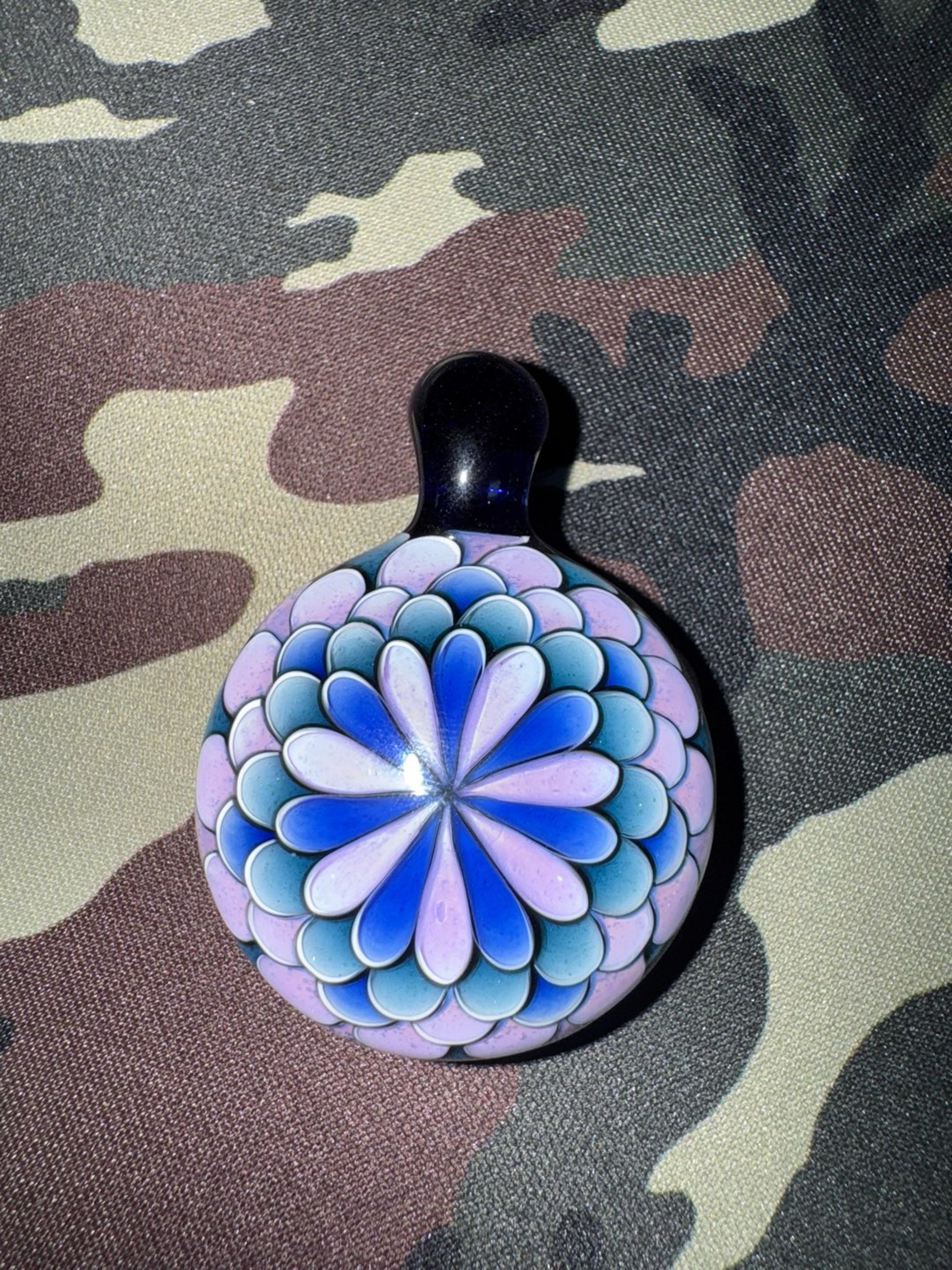 Preview pic of Juju Glass Banger Pendant