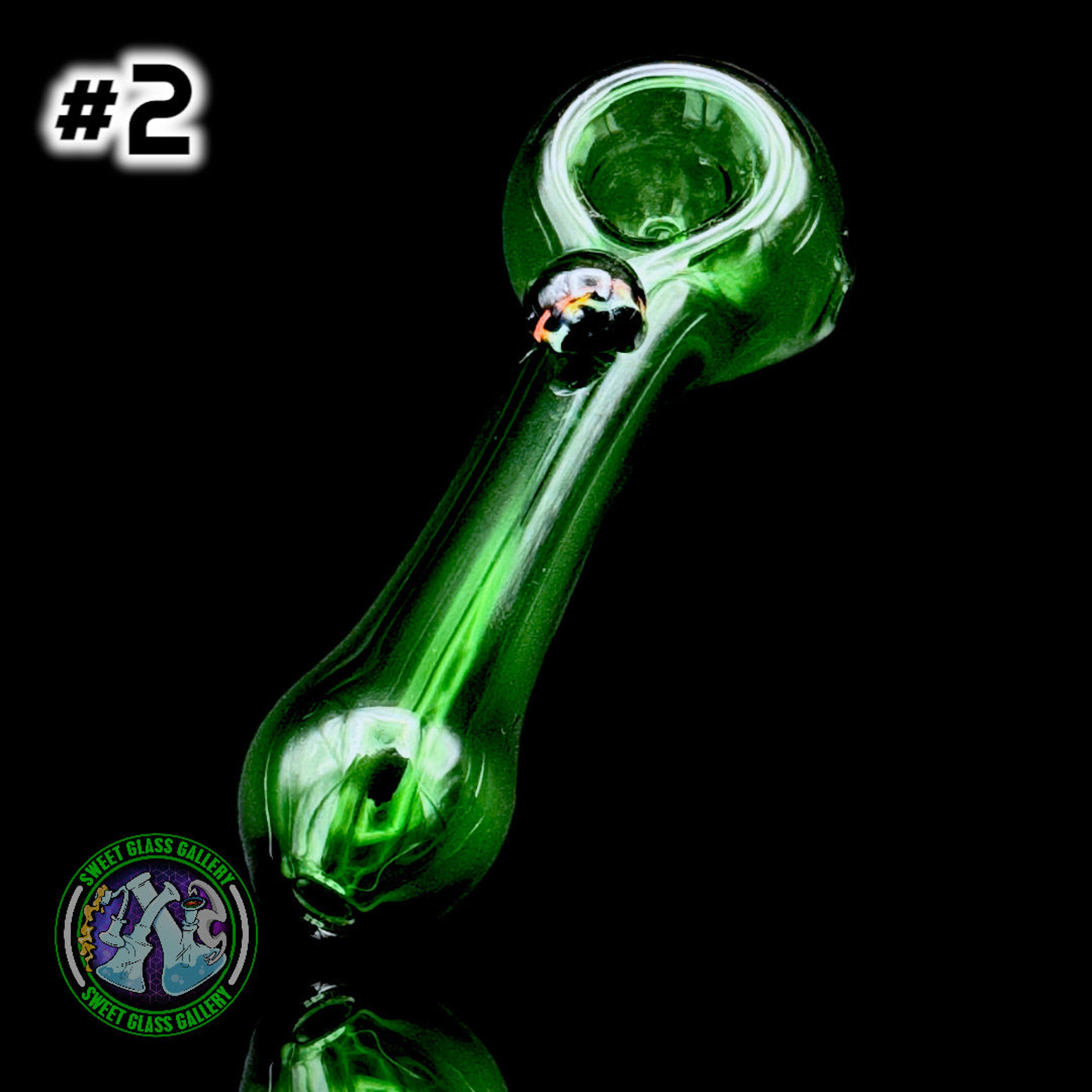 Preview pic of Verano Glass - Dry Pipe w/ Encased Millie (Irie) #2