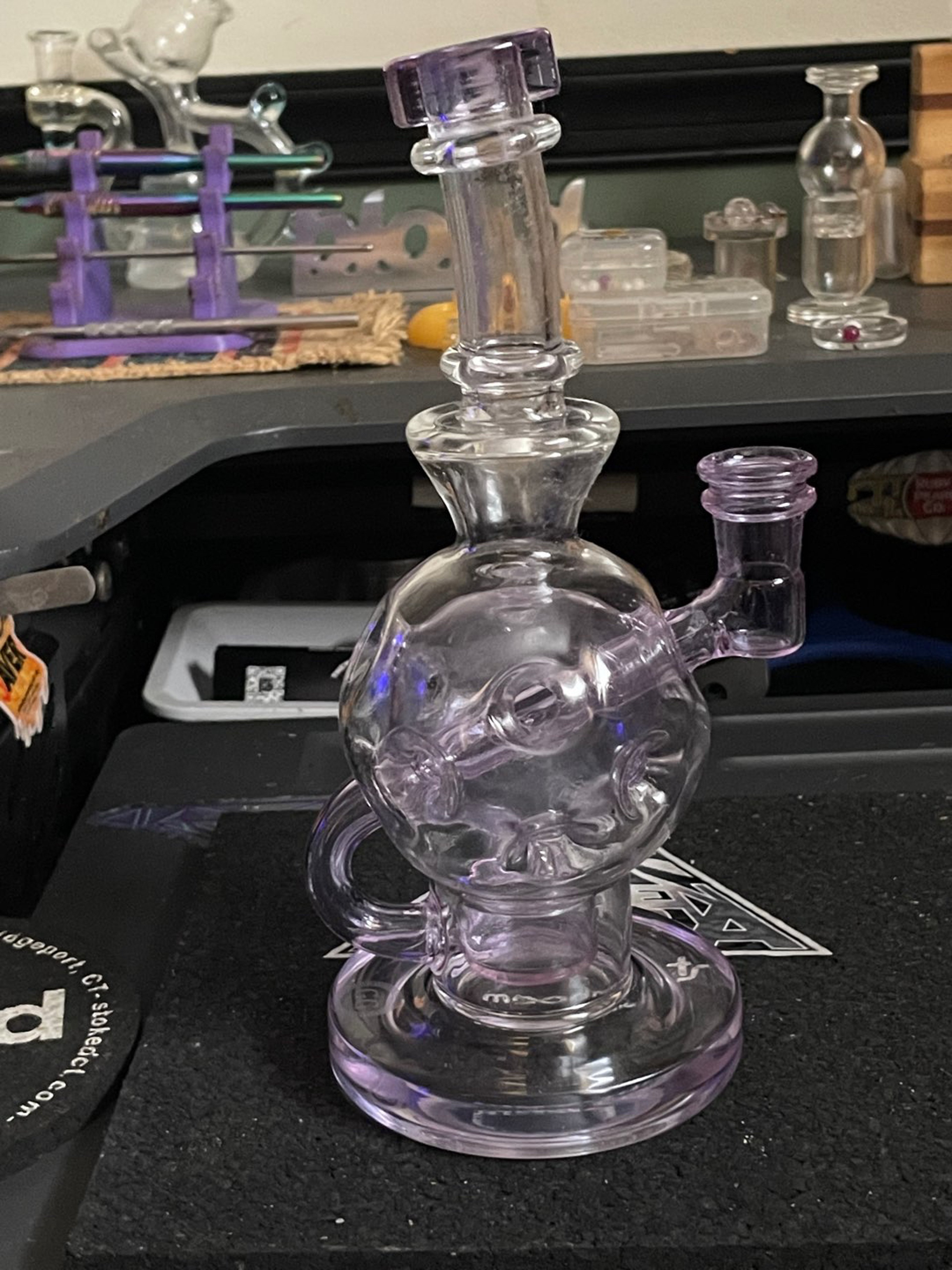 Preview pic of 14mm GreekGlass Exo ball, single SOL perc! Purple CFL.