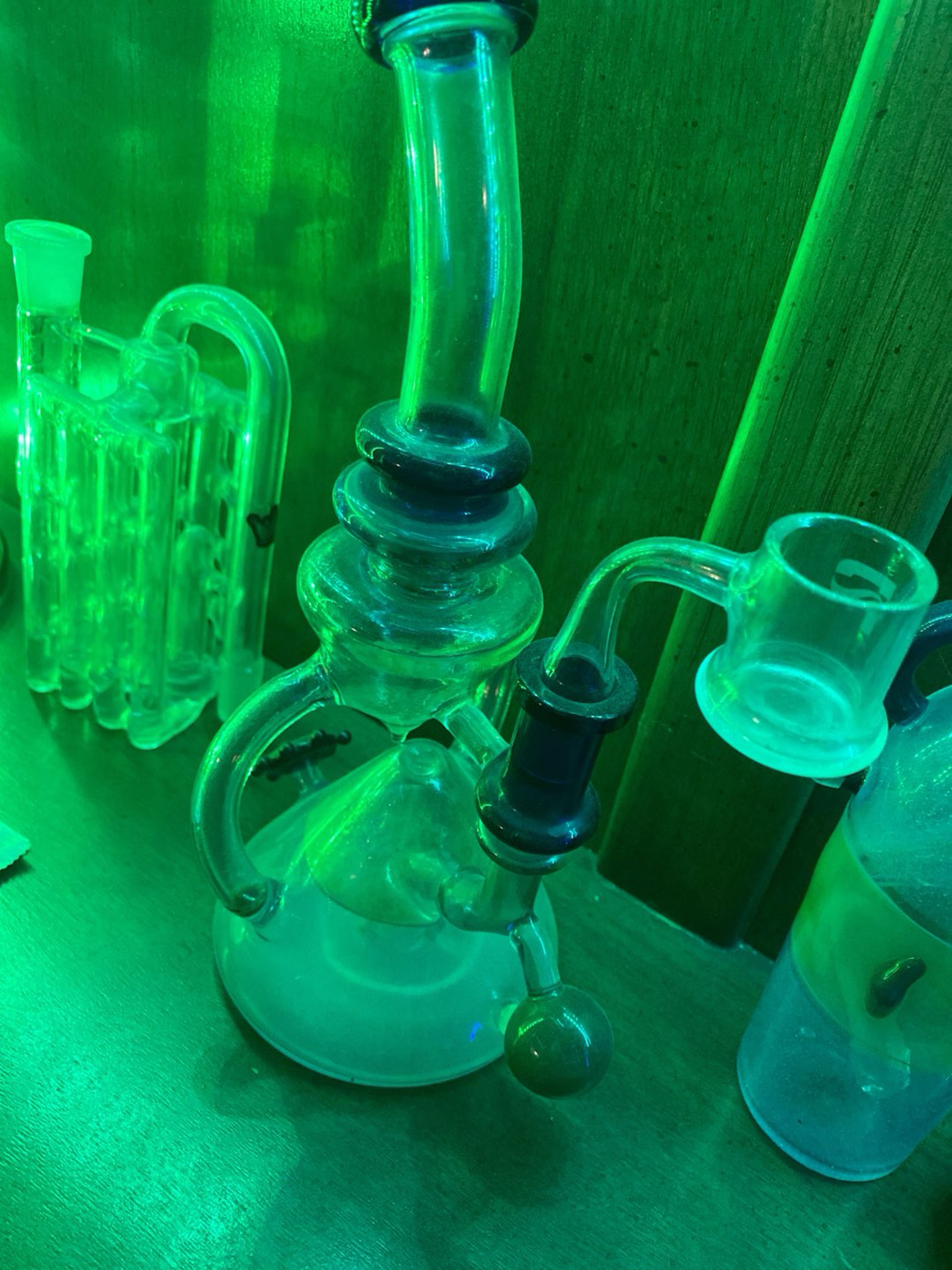 Preview pic of Purple and dark blue recycler