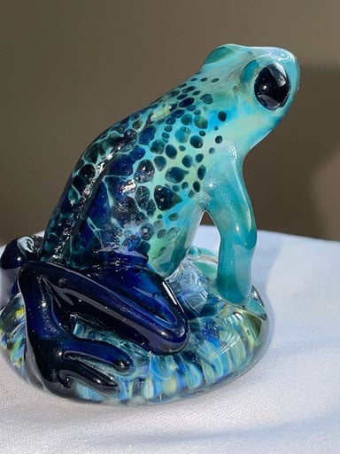 Preview pic of Kennaroo Frog Signed 2010